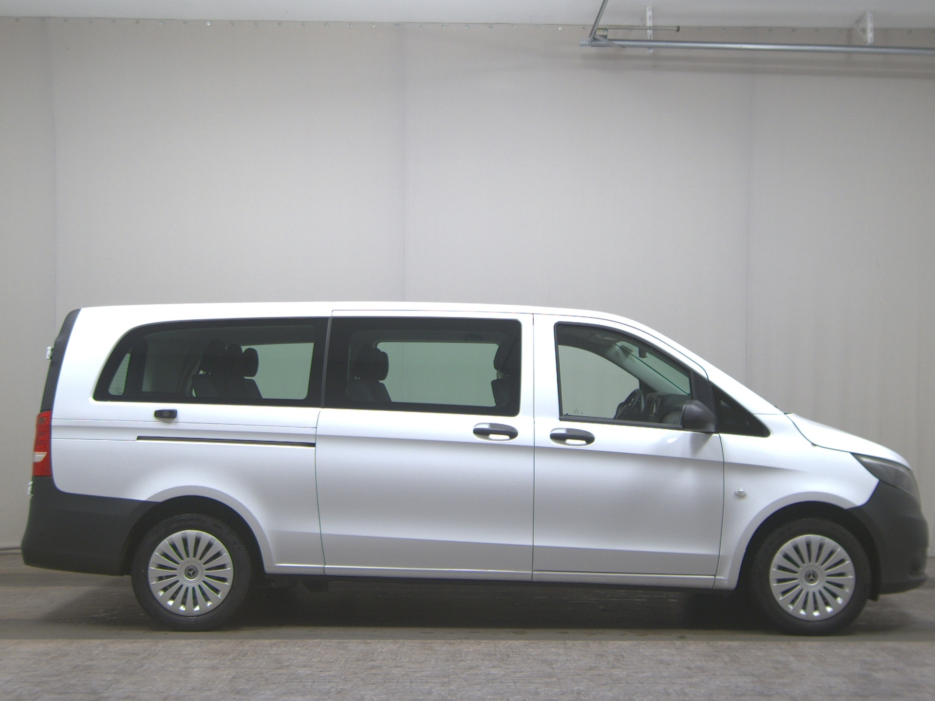 Mercedes-Benz Vito CDI Tourer 8-Sitze Extralang Navi RfK PDC