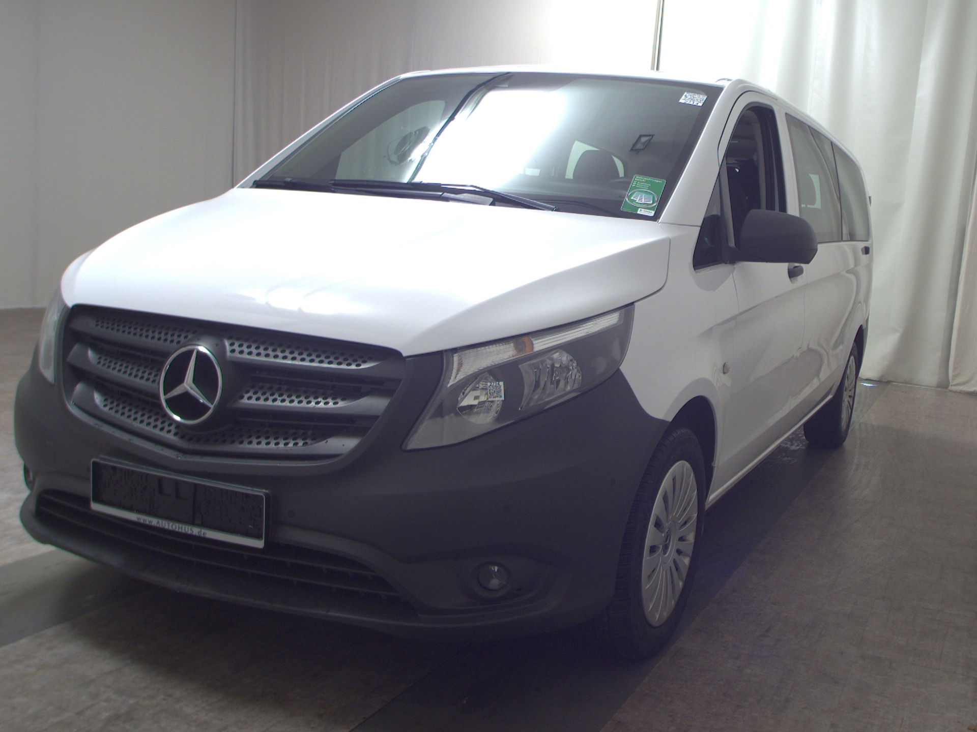 Mercedes-Benz Vito CDI Tourer 8-Sitze Extralang Navi RfK PDC 2