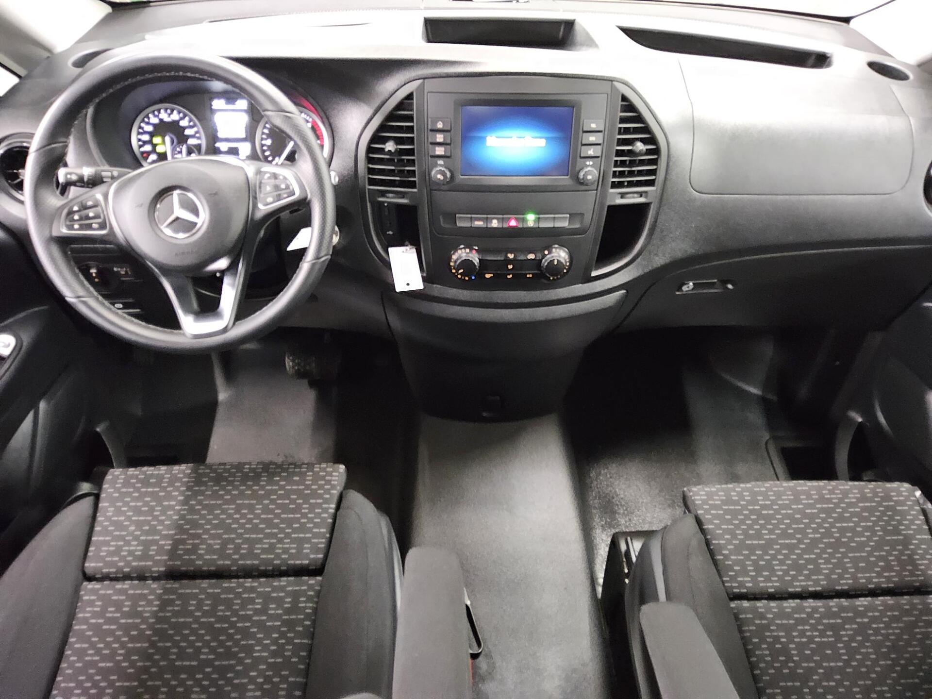 Mercedes-Benz Vito CDI Tourer 8-Sitze Extralang Navi RfK PDC 5