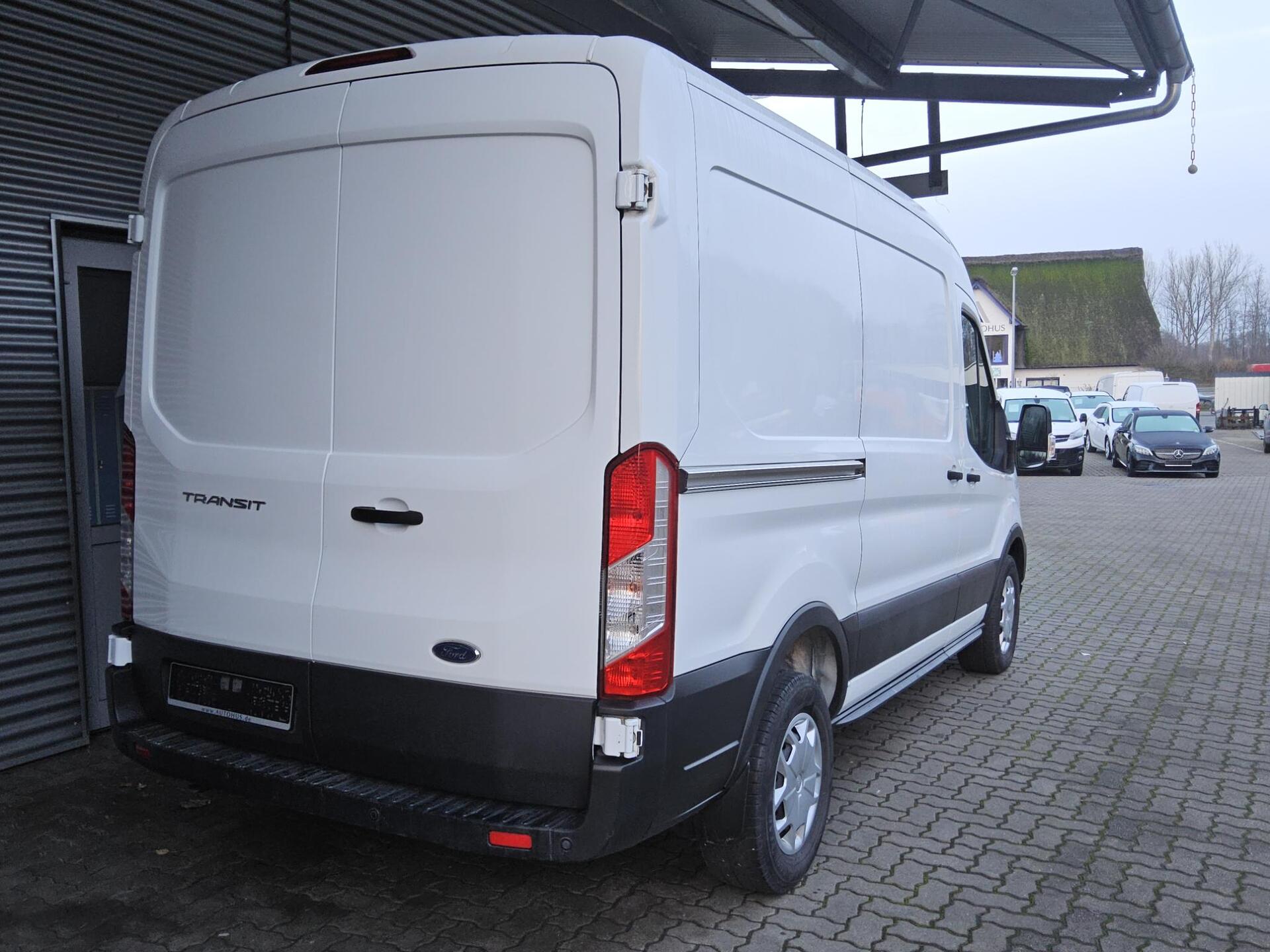 Ford Transit FT 350 L2H2 2.0 TDCi Trend 3-Sitze Klima 4