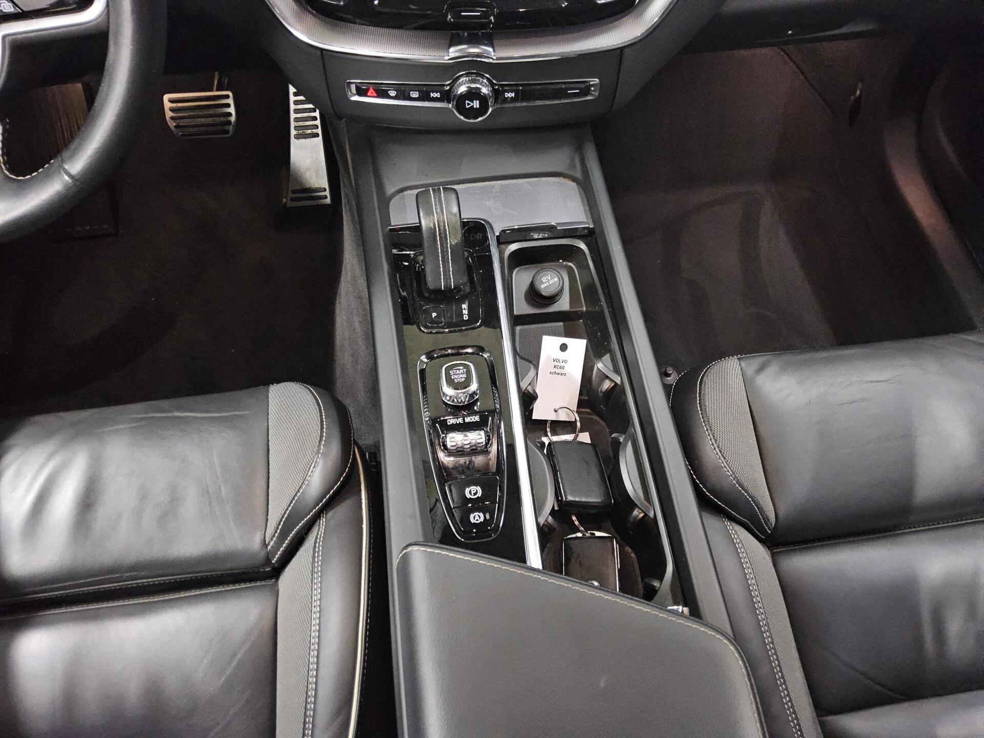 Volvo XC60 B4 D AWD R-Design Navi LED AHK DAB 6