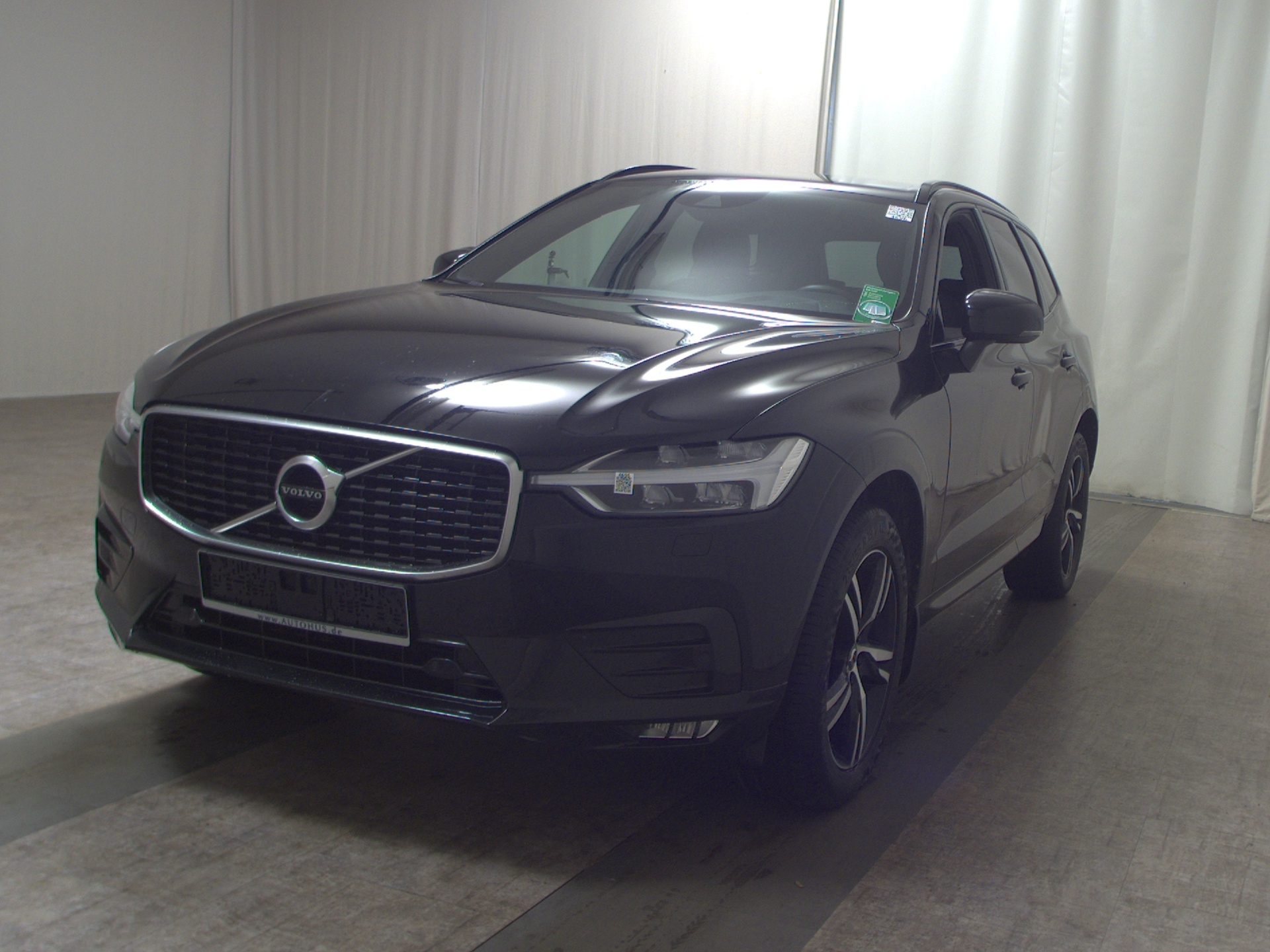 Volvo XC60 B4 D AWD R-Design Navi LED AHK DAB 2