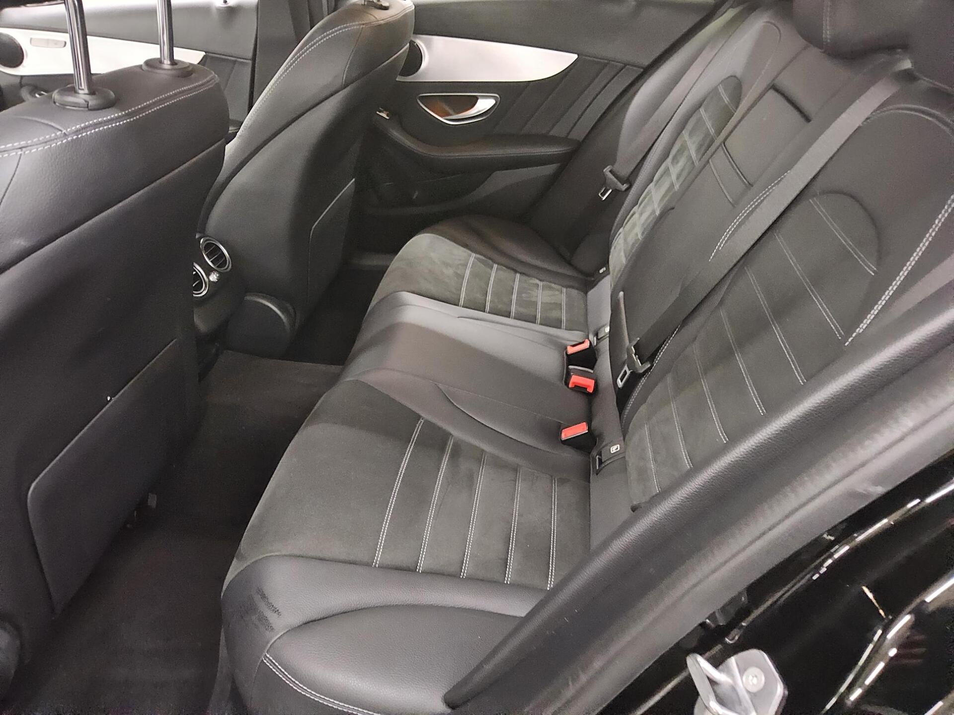 Mercedes-Benz C 220 d AMG-Line Navi LED Distronic+ AHK Shz 13