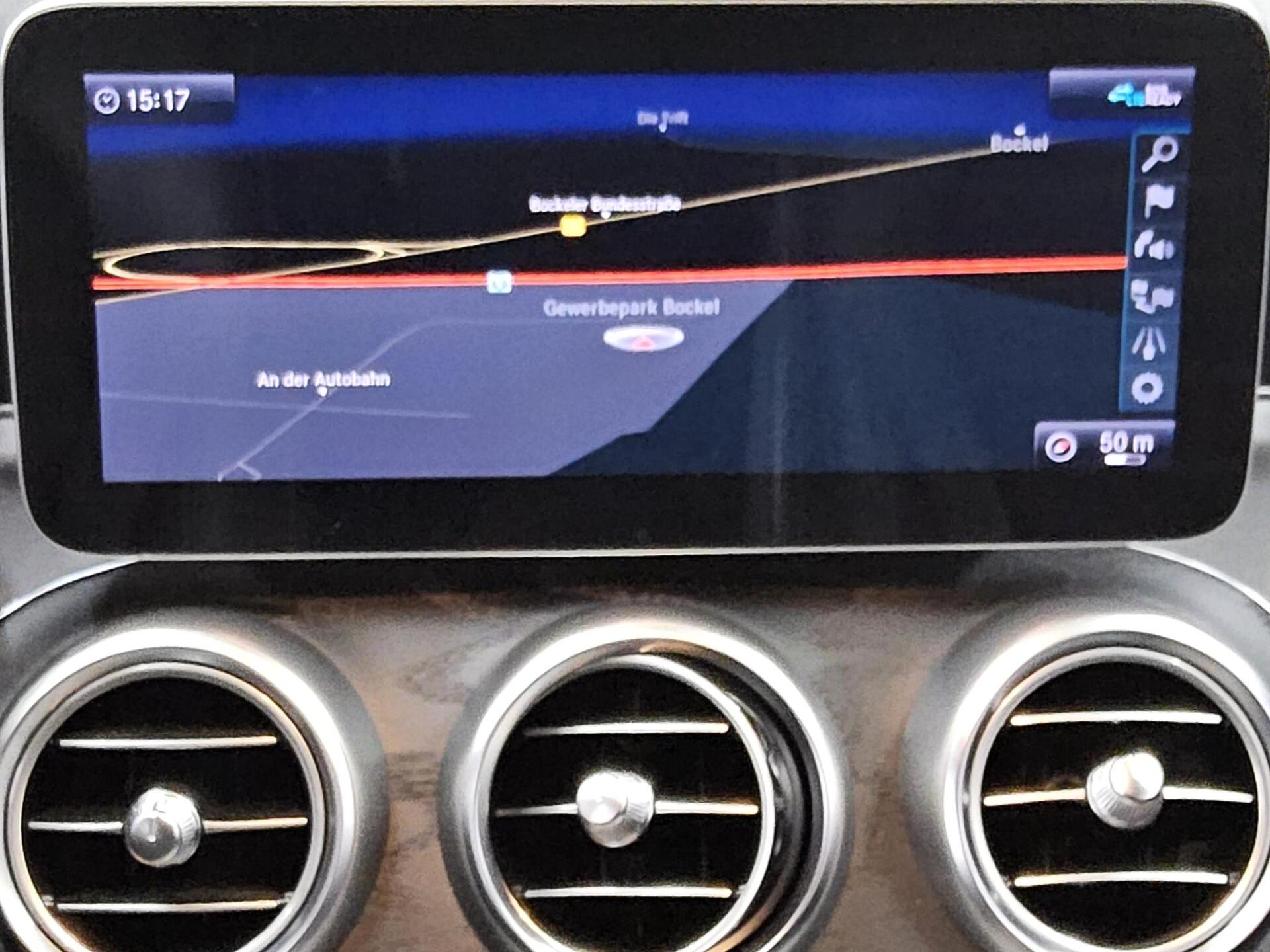 Mercedes-Benz C 220 d AMG-Line Navi LED Distronic+ AHK Shz 7