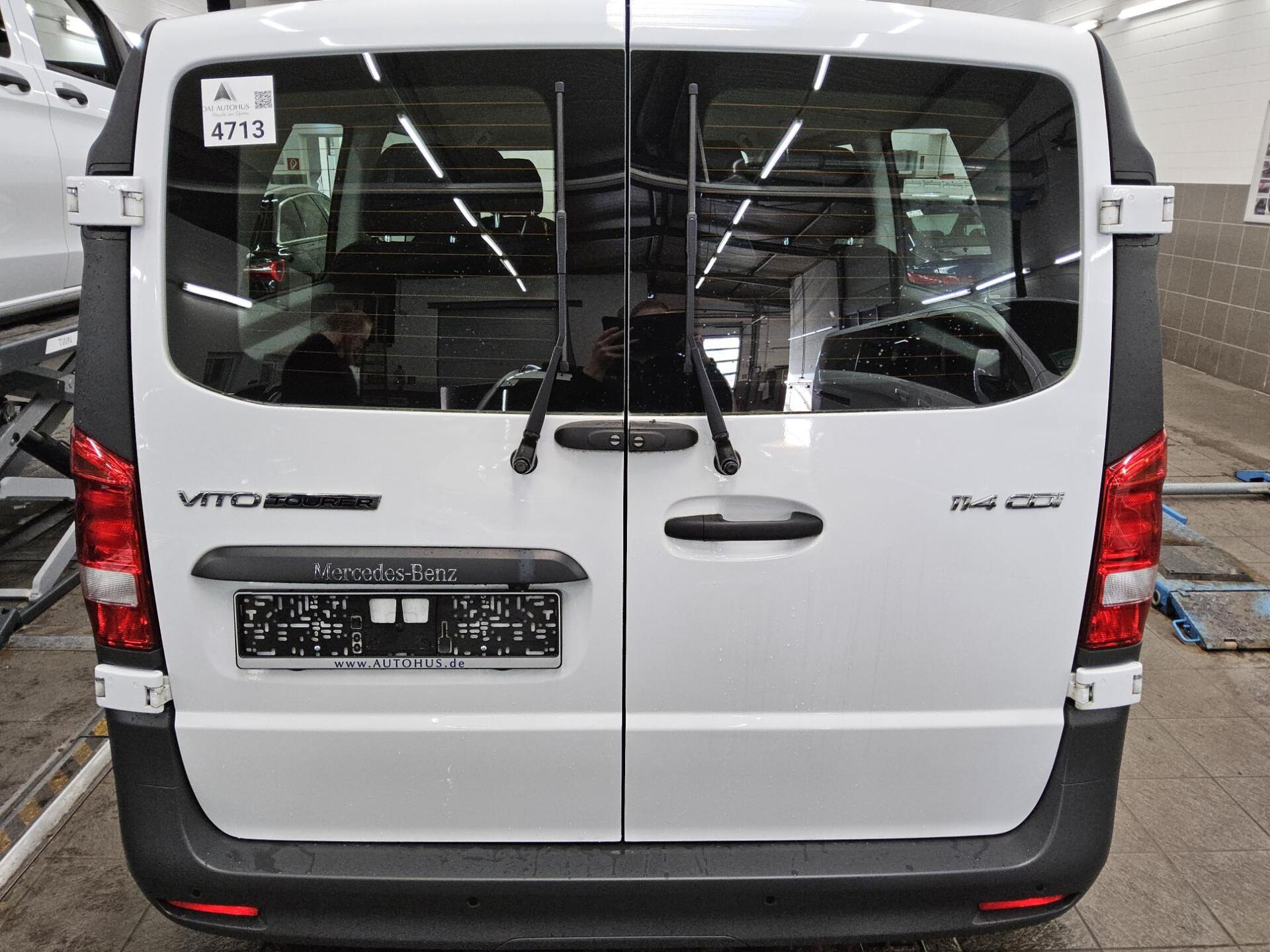 Mercedes-Benz Vito CDI 8-Sitze Extralang Navi RfK Shz PDC 10