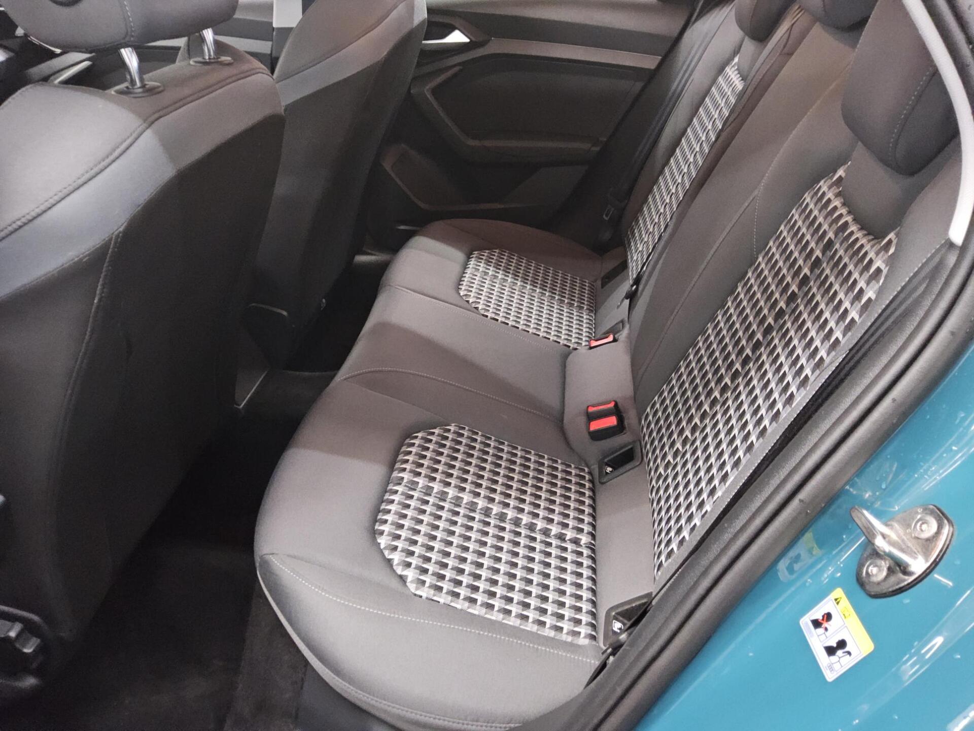 Audi A1 Sportback 30 TFSI advanced LED vc Sound PDC 13