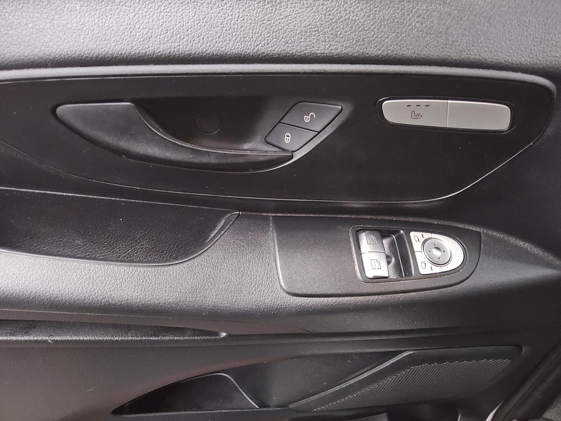 Mercedes-Benz Vito CDI Extralang 8-Sitzer Navi RFK Shz 9