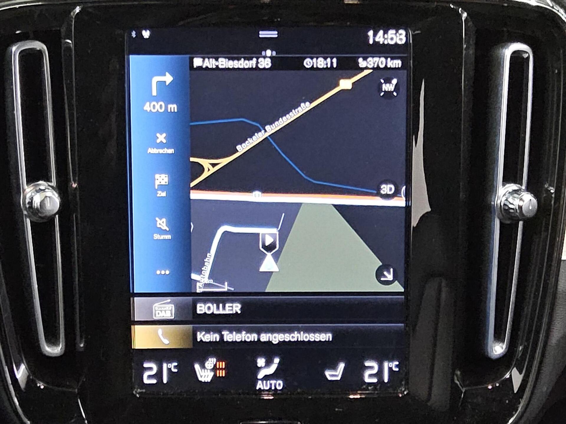 Volvo XC40 T4 Recharge Momentum Leder Navi H-K RfK AHK 7