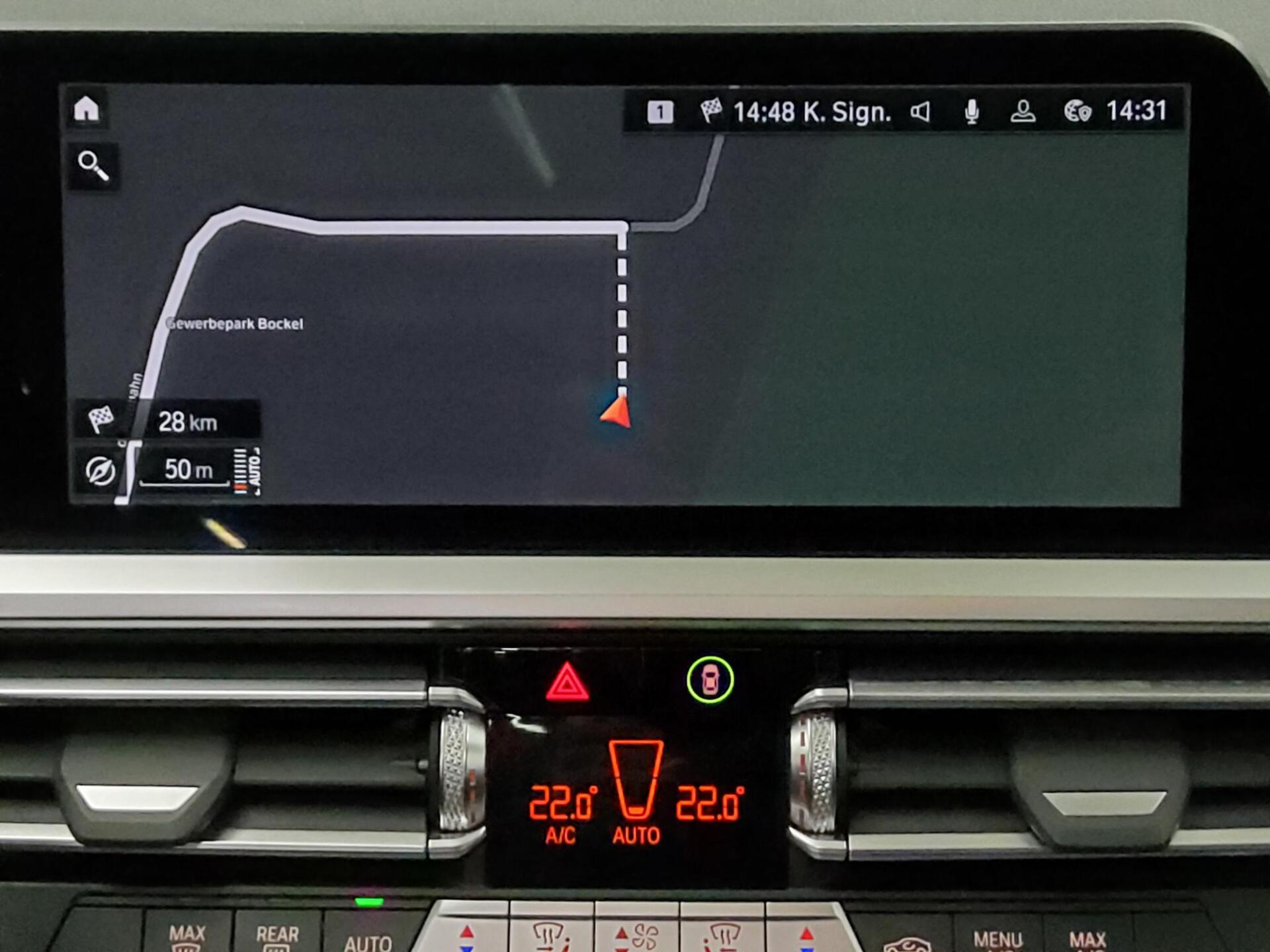 BMW 320dA Touring Advantage Navi LED LC-Pro Pano AHK 7