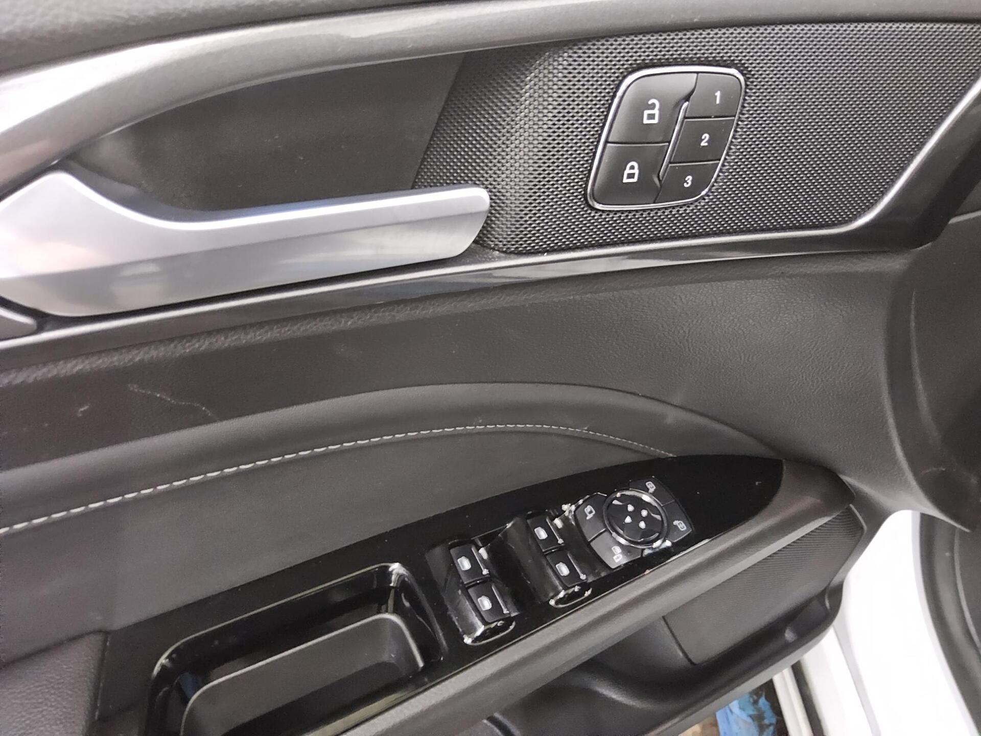 Ford Mondeo Turnier 2.0 EB Titanium Navi LED AHK ACC 9