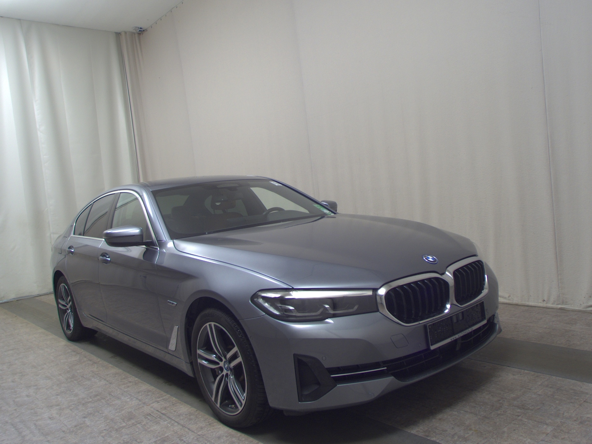 BMW 520e Leder Navi LED LC prof. RFK ACC 2