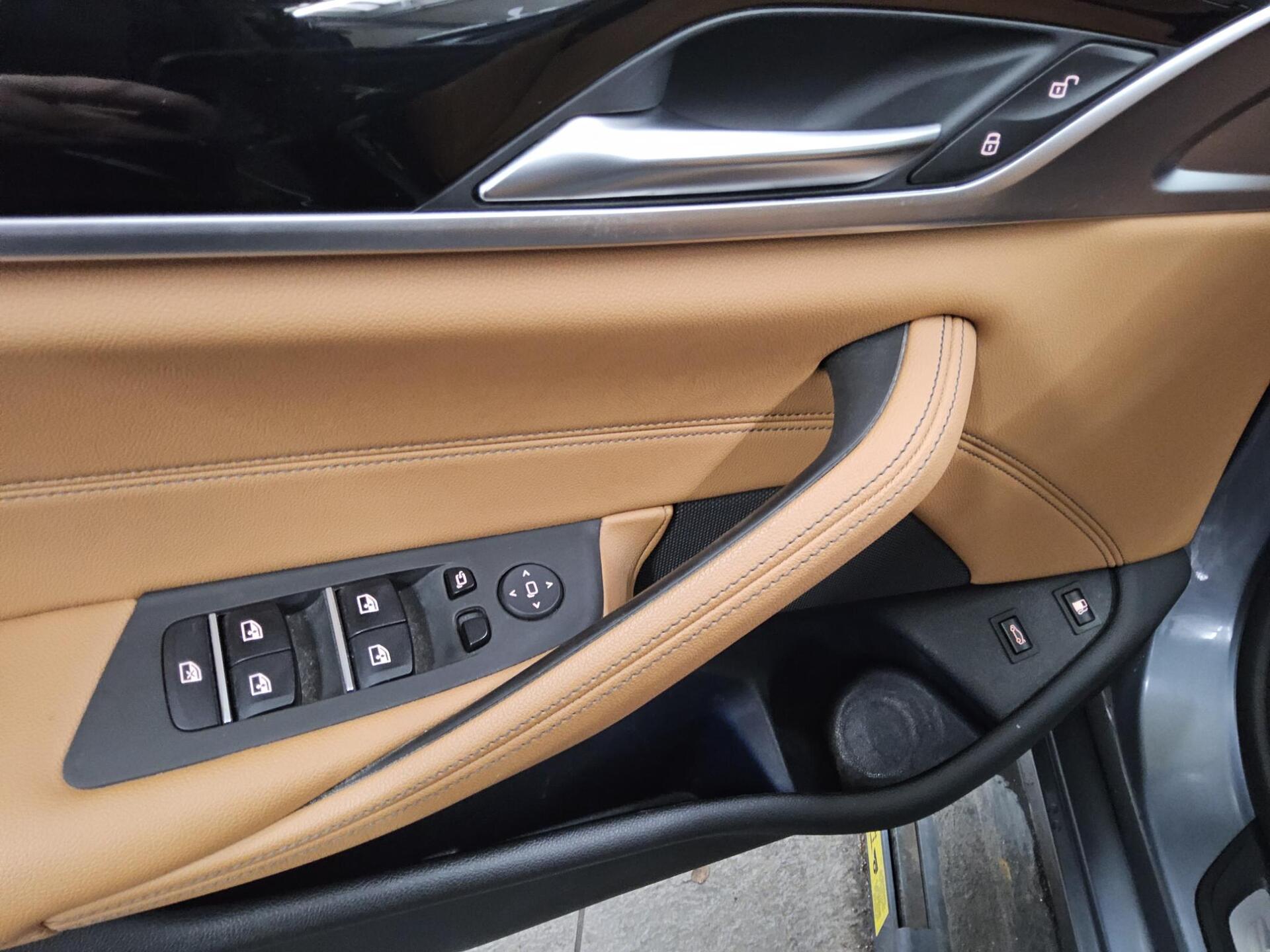 BMW 520e Leder Navi LED LC prof. RFK ACC 9