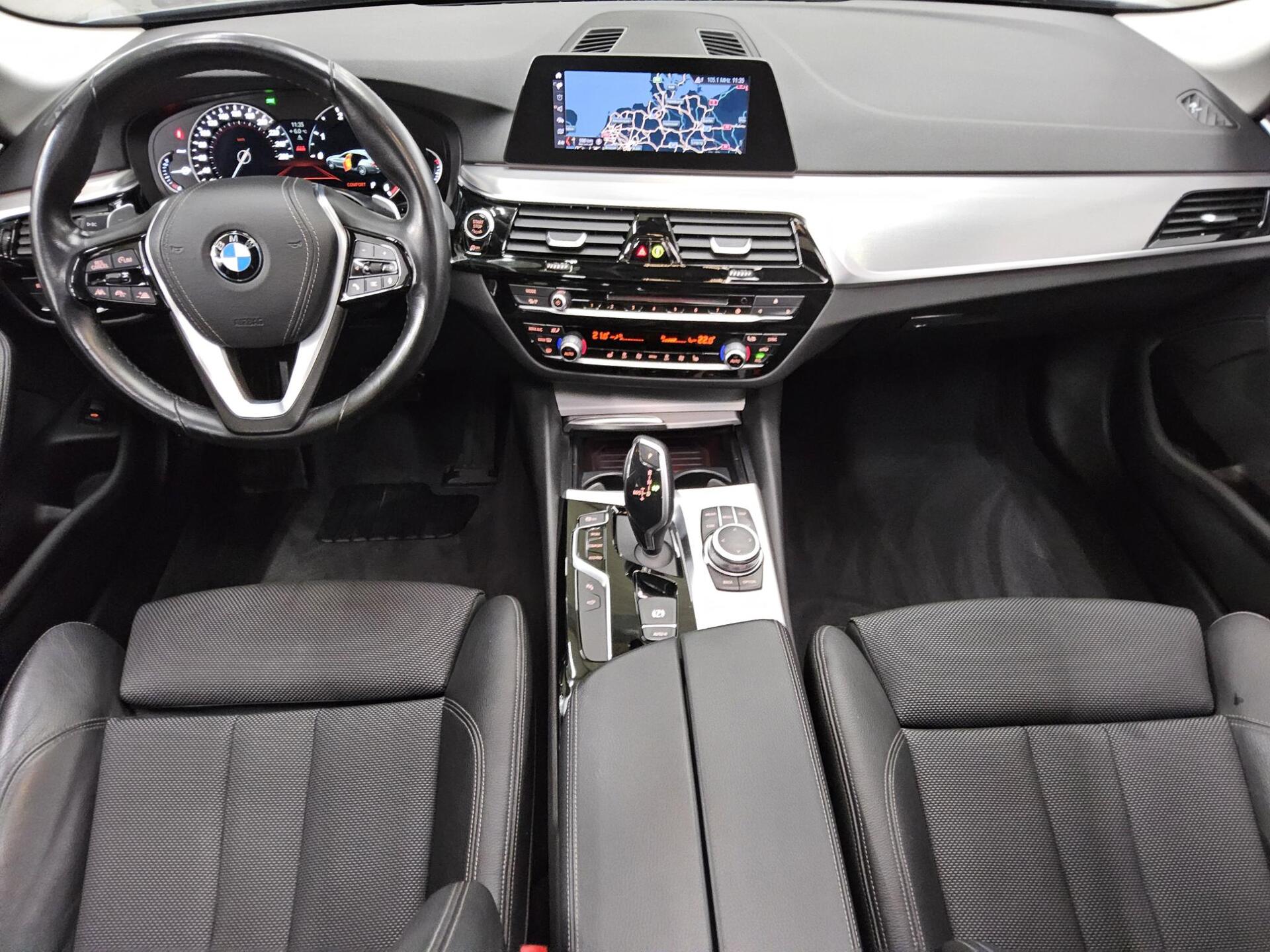 BMW 520dA Touring Sport-Line Navi LED HiFi Pano DA+ 5