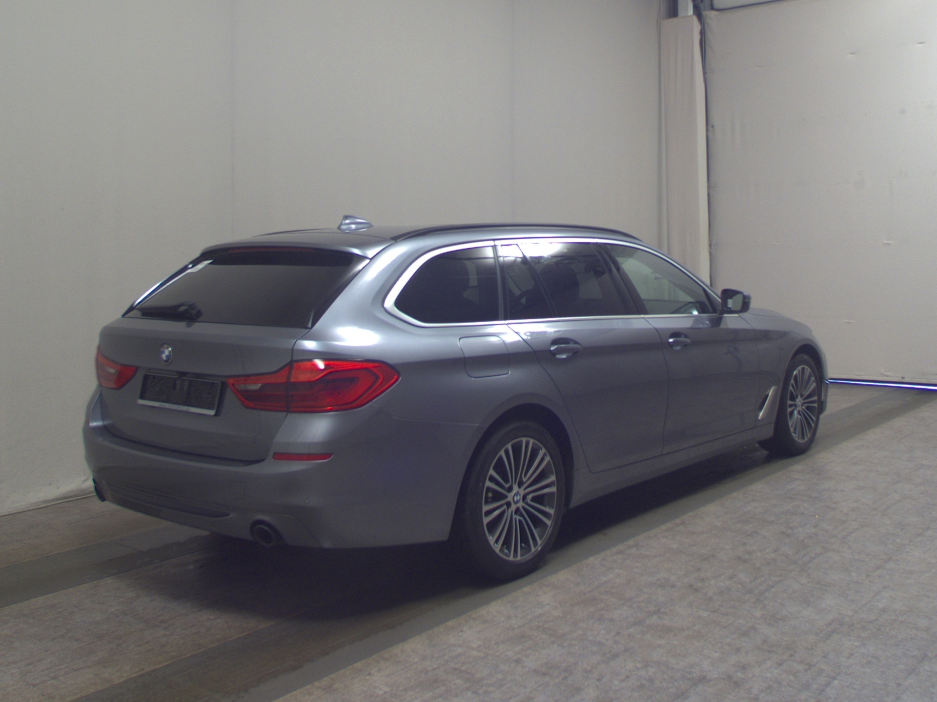 BMW 520dA Touring Sport-Line Navi LED HiFi Pano DA+ 4