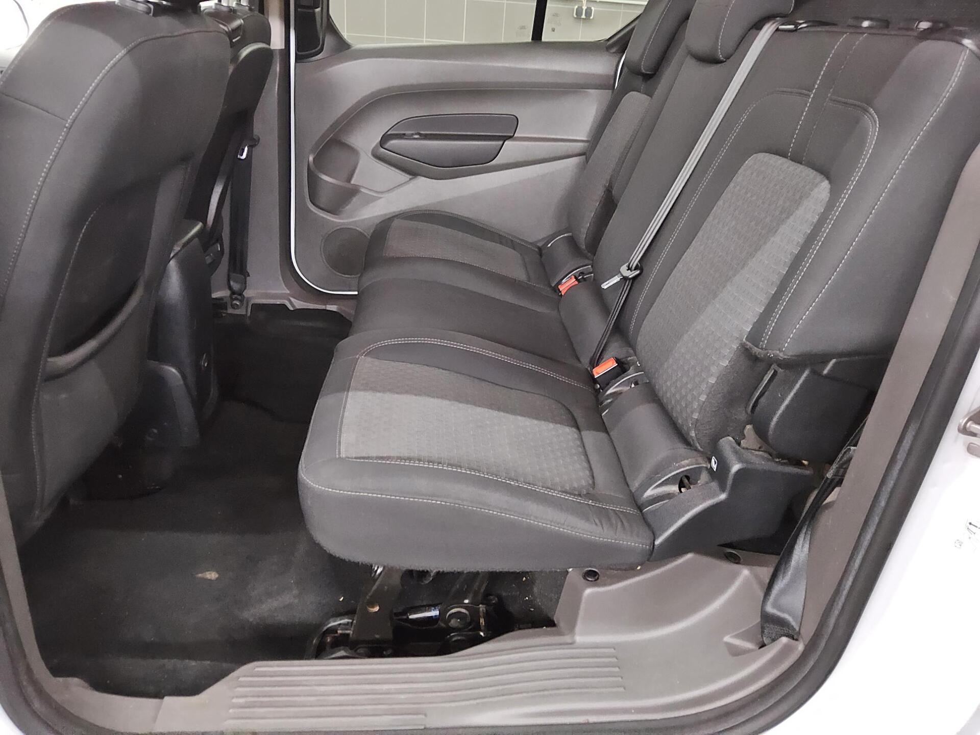 Ford Grand Tourneo Connect 1.5 EB Trend Navi RfK AHK 13