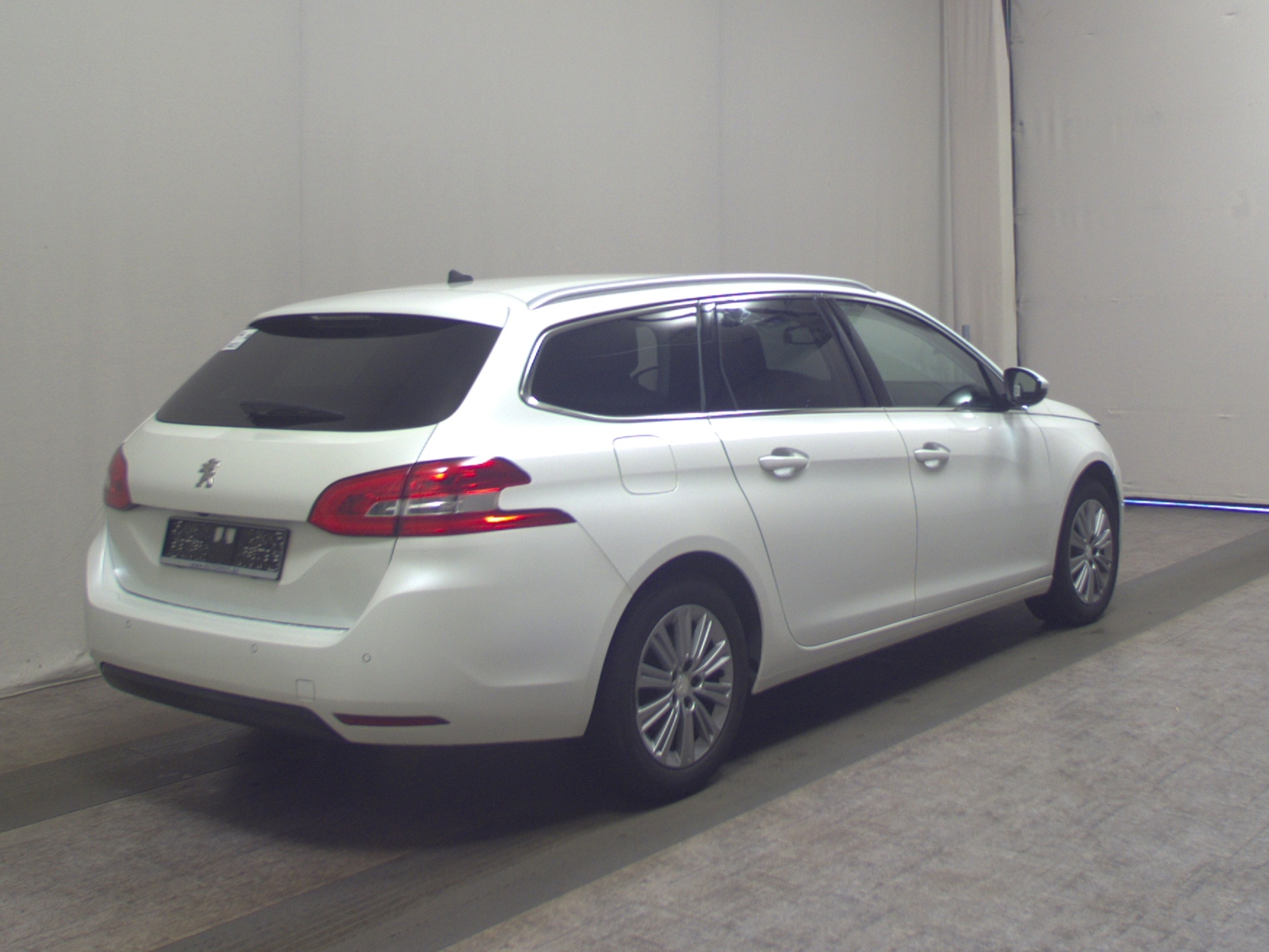 Peugeot 308 1.5 BlueHDI Allure T-Leder Navi LED RFK Shz 4