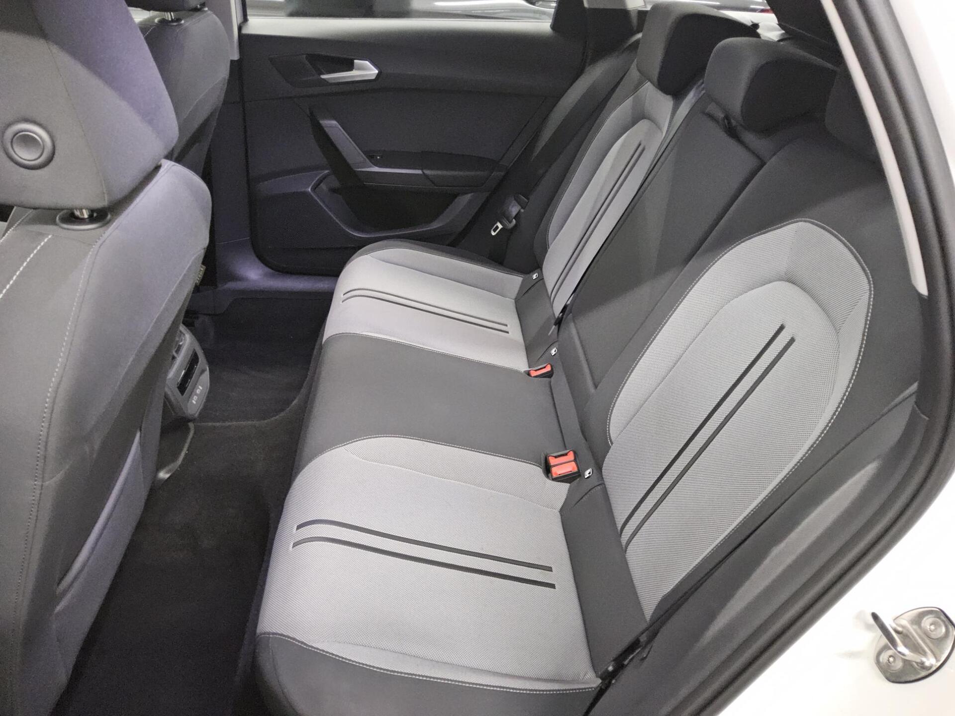 Seat Leon Sportstourer 2.0 TDI Style Navi vc LED 13