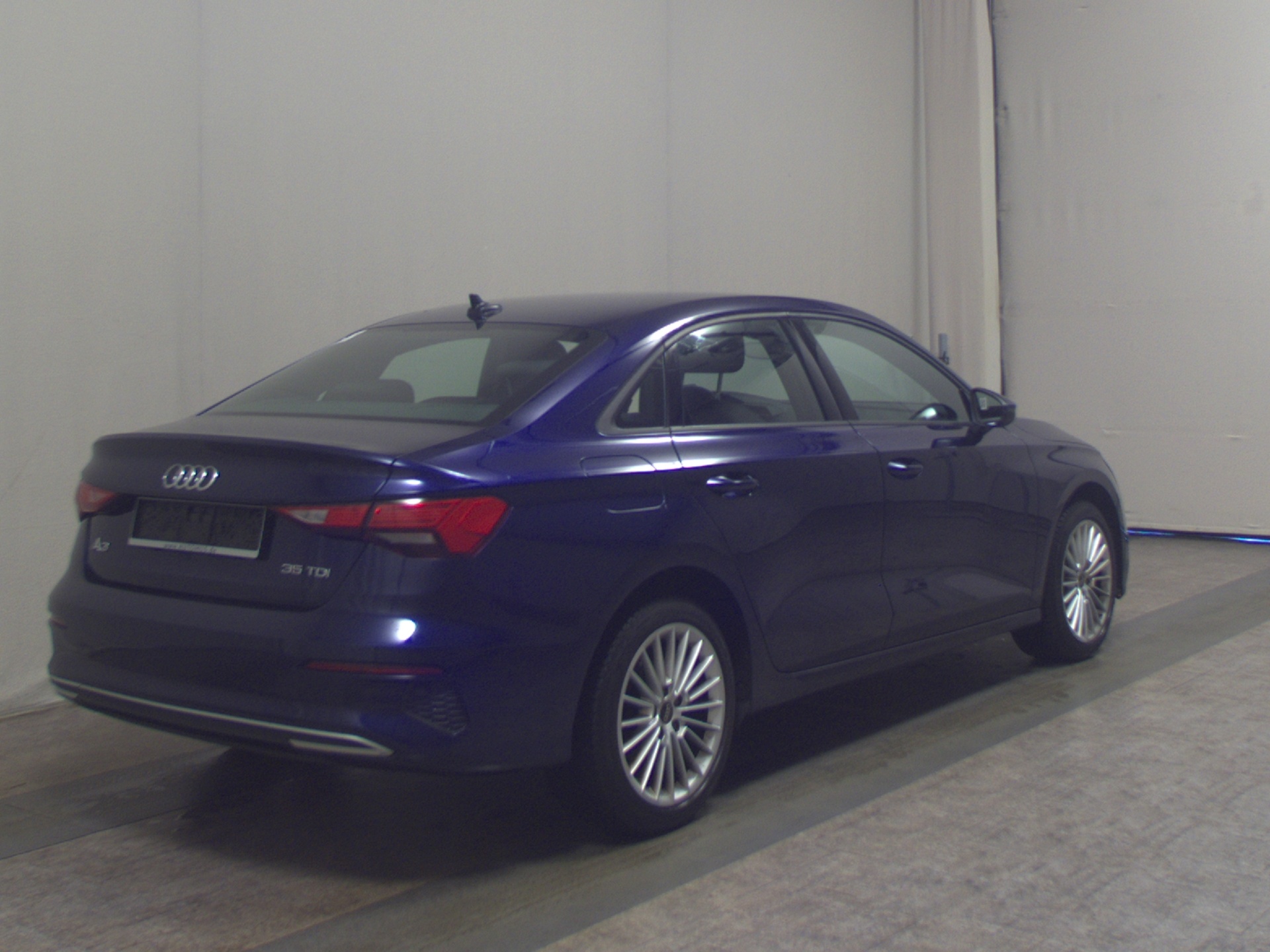 Audi A3 Lim. 35 TDI advanced Navi LED vc AHK ACC SHZ 4