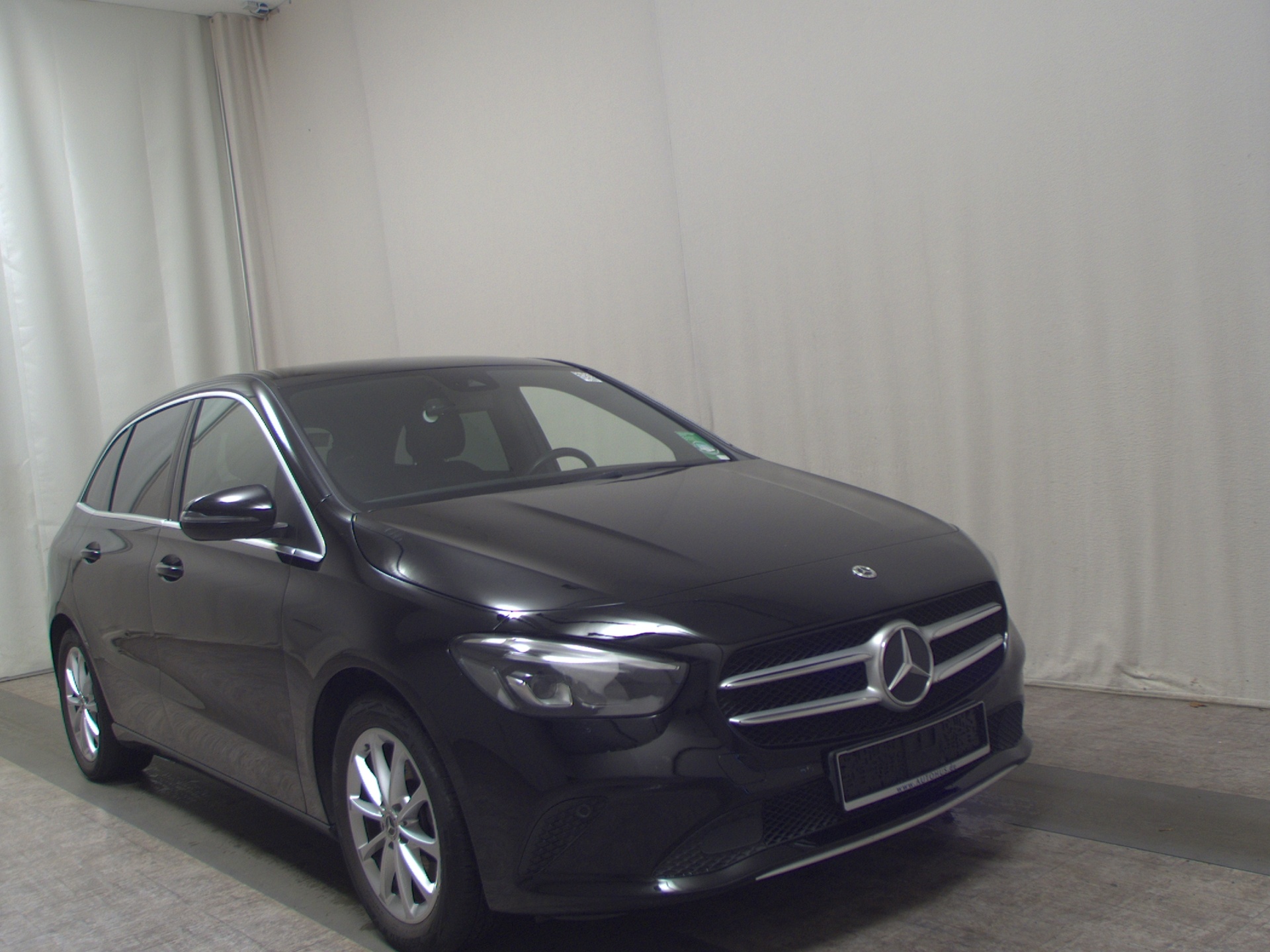 Mercedes-Benz B 200 d Progressive Navi LED RfK AHK MBUX PDC 3