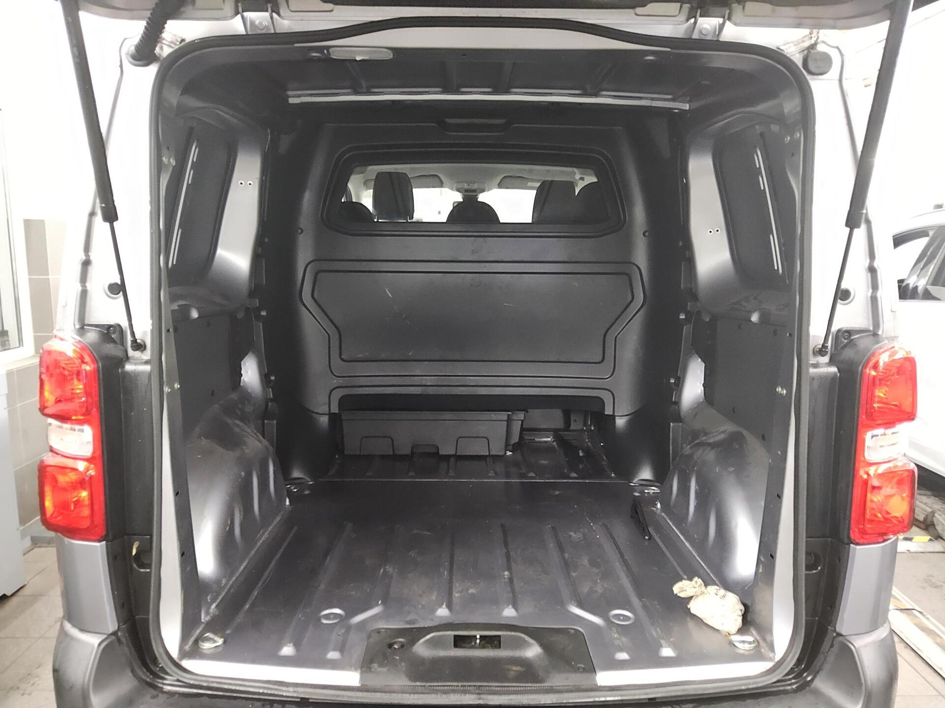 Opel Vivaro 2.0 CDTI L2 5-Sitze Navi RFK StHzg PDC 11