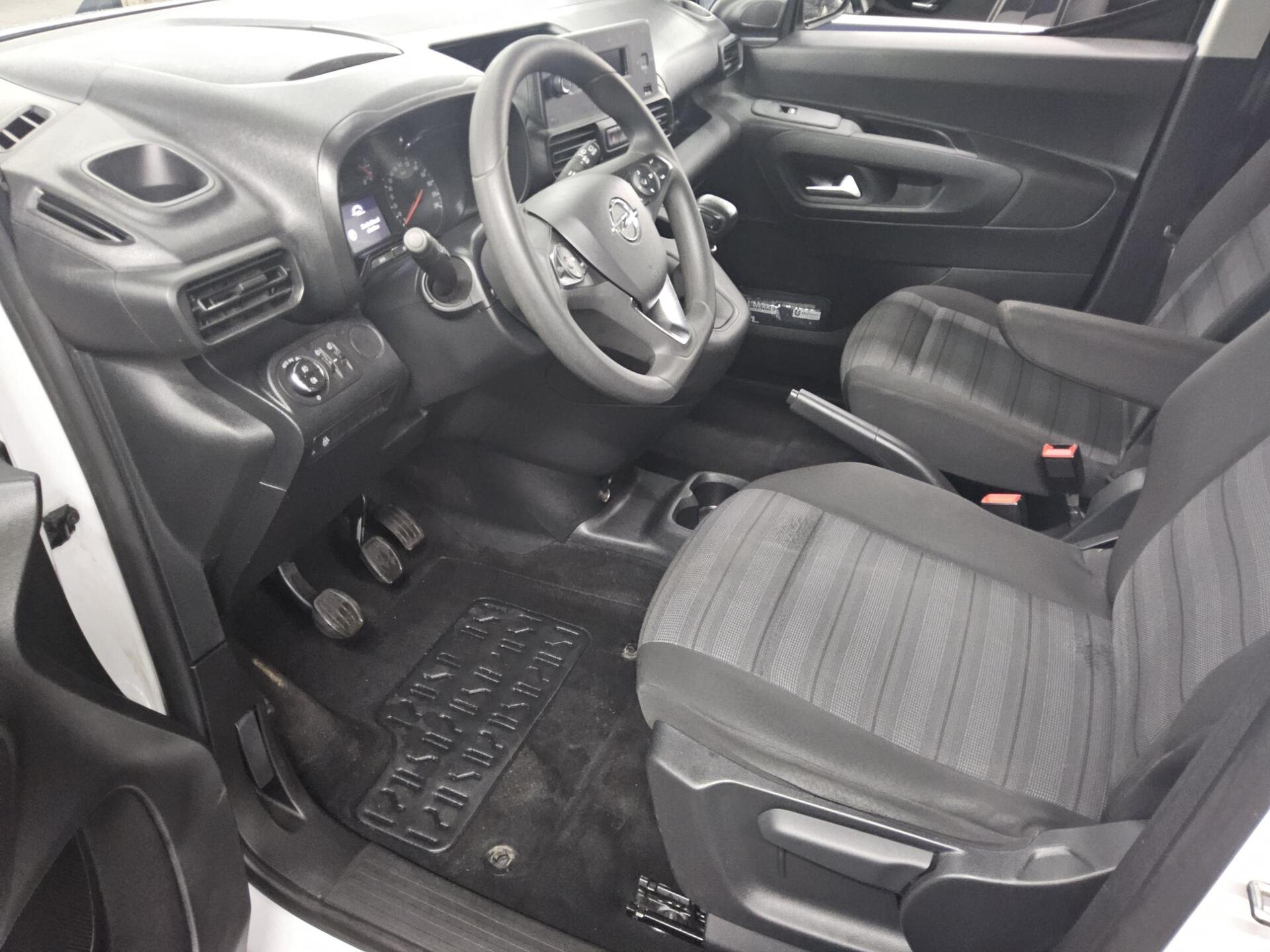 Opel Combo Life 1.5 D Edition PDC DAB Klima 8