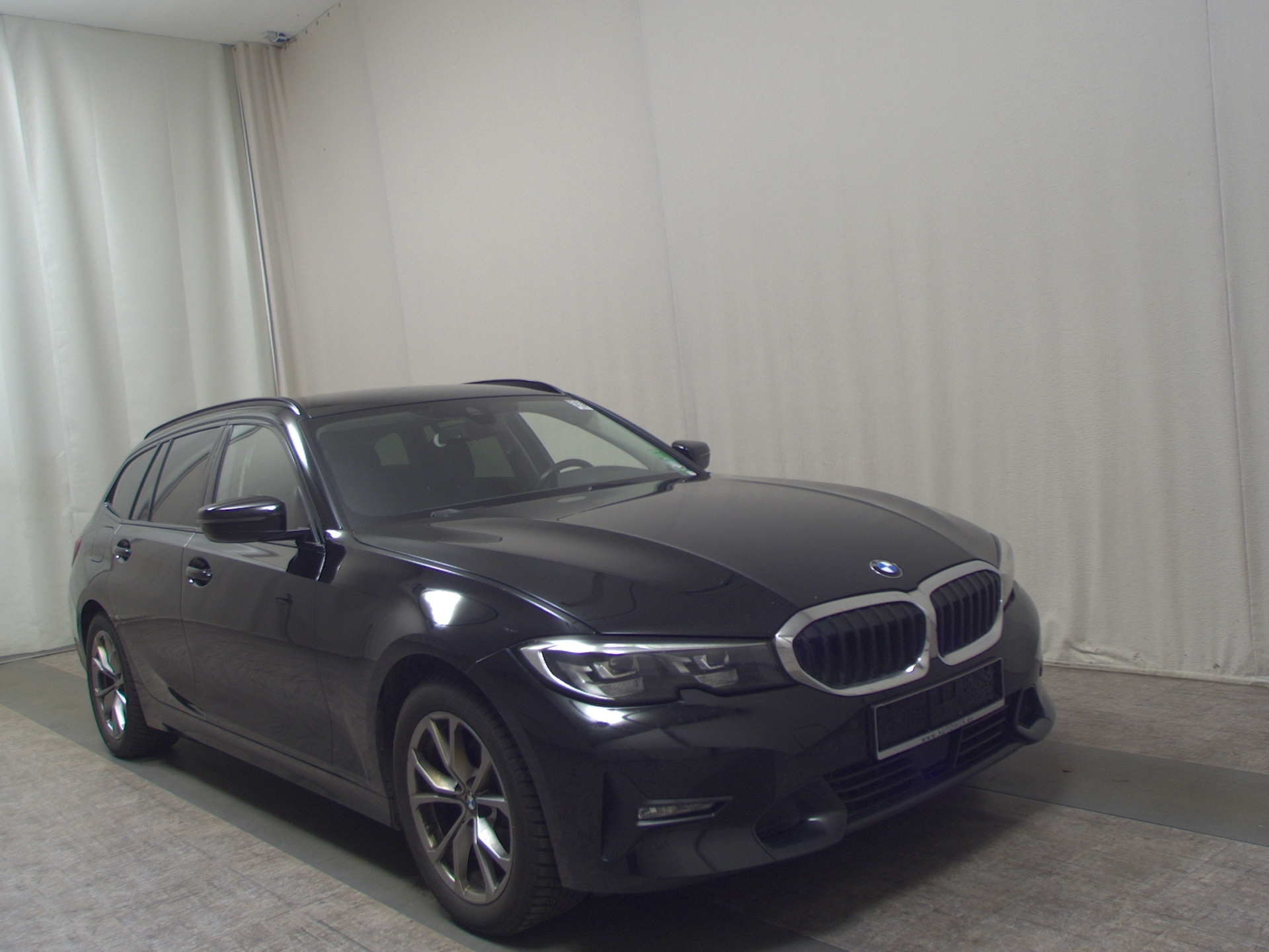 BMW 320iA Touring Sport-Line T-Leder Navi LED LC-Pro 3