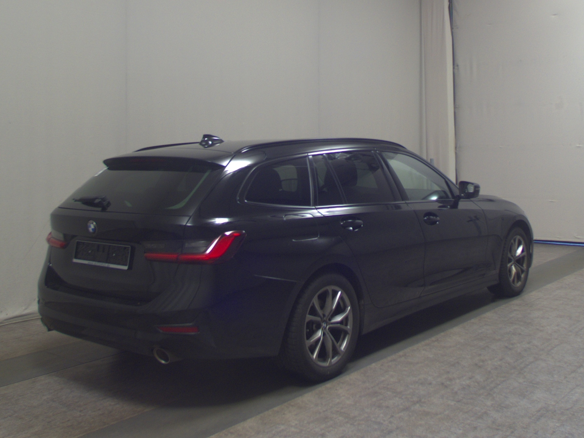 BMW 320iA Touring Sport-Line T-Leder Navi LED LC-Pro 4