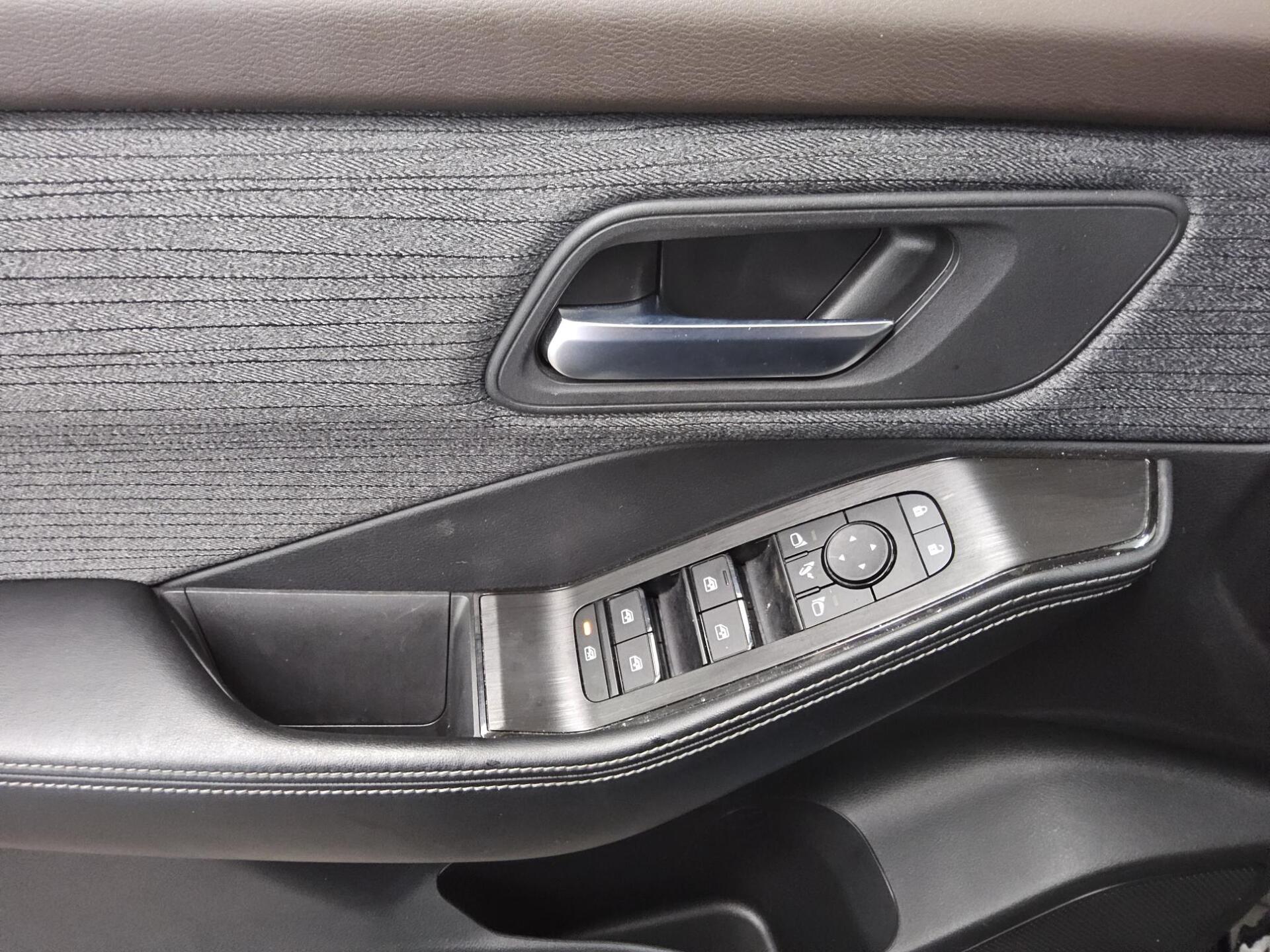 Nissan X-Trail 1.5 N-Connecta Navi LED HuD 360° 10