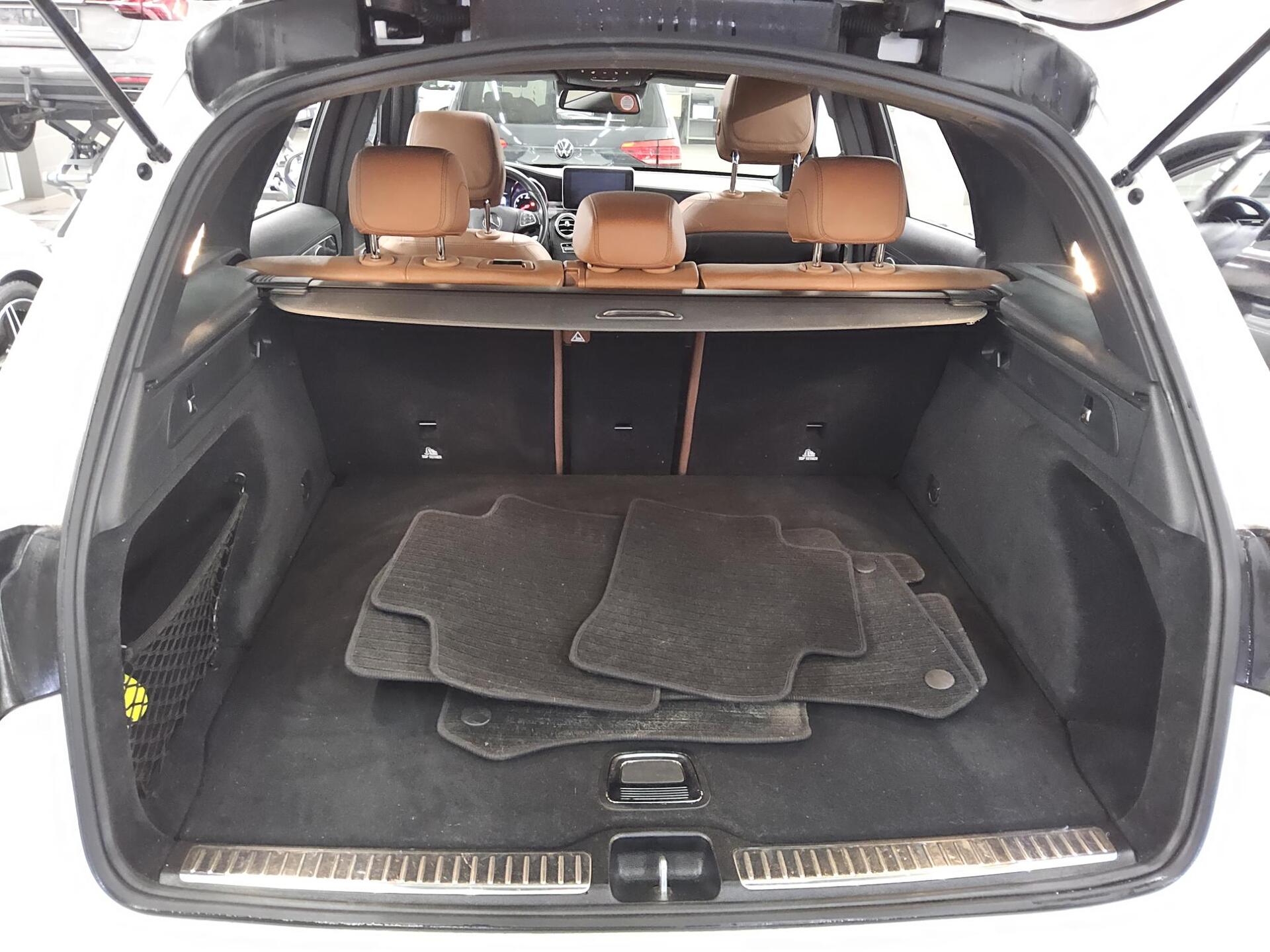 Mercedes-Benz GLC 250 4M Exclusive Navi LED Pano HuD Night RFK 11