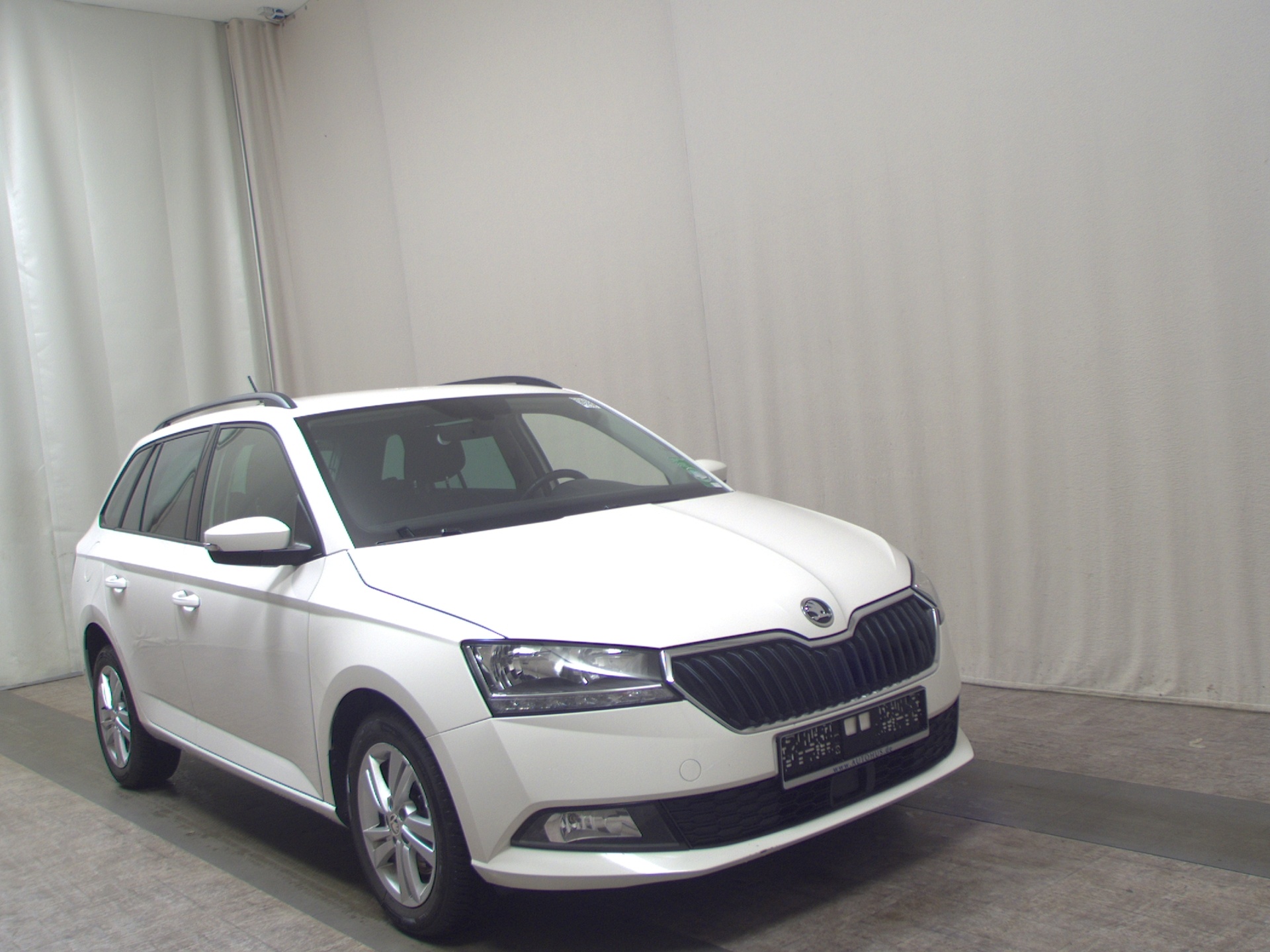 Skoda Fabia Kombi 1.0 TSI Style Navi PDC SHZ 3