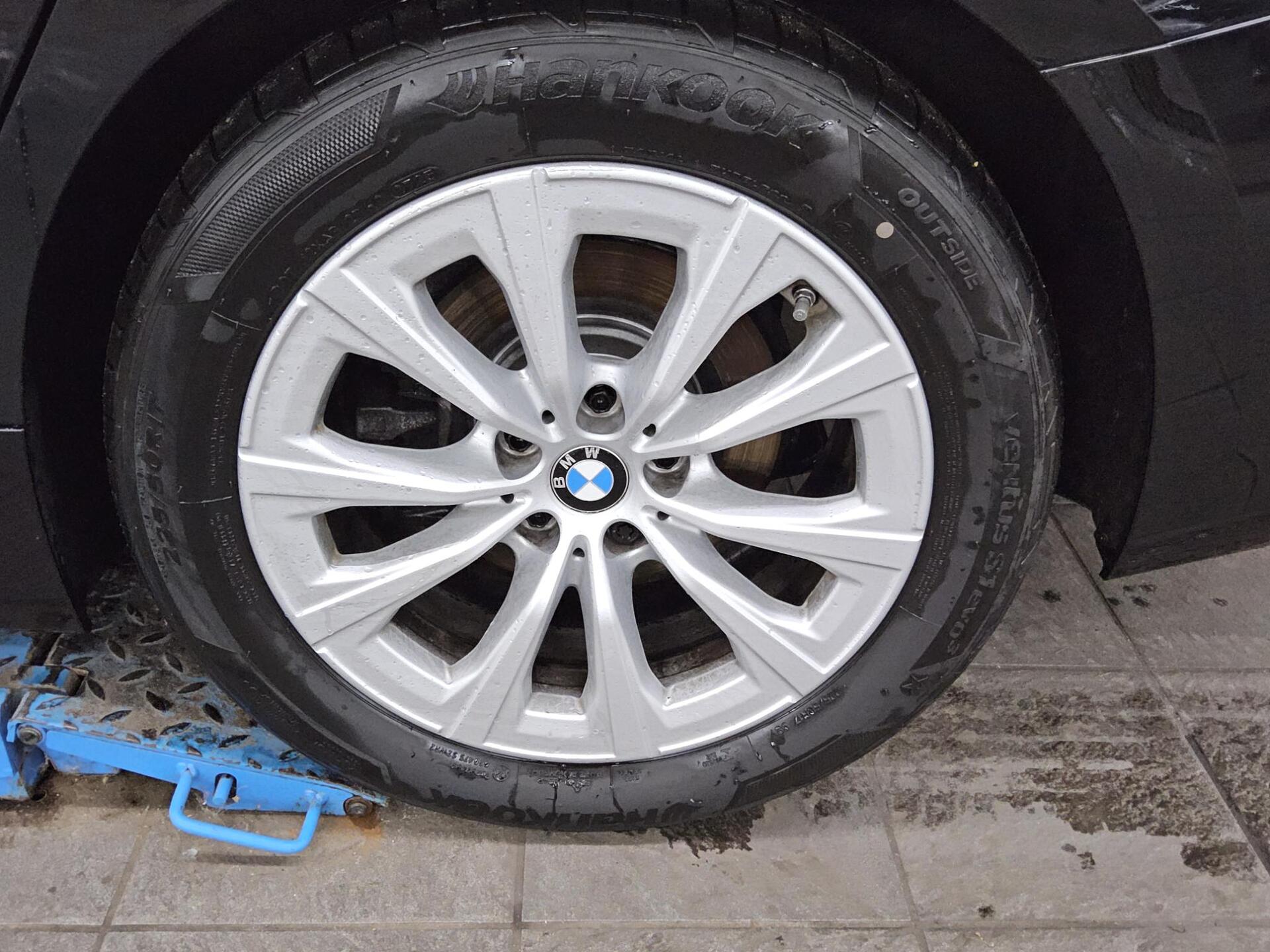 BMW 318dA Touring Advantage Leder Navi Laser LC Pro 11