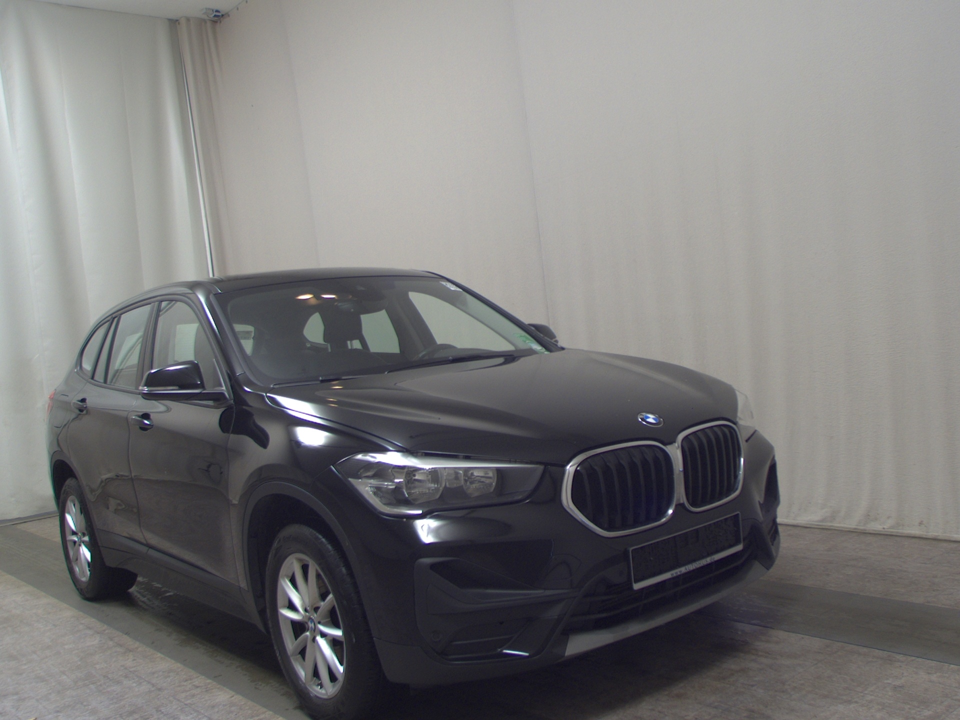 BMW X1 sDrive18d Leder Navi Pano Shz 3