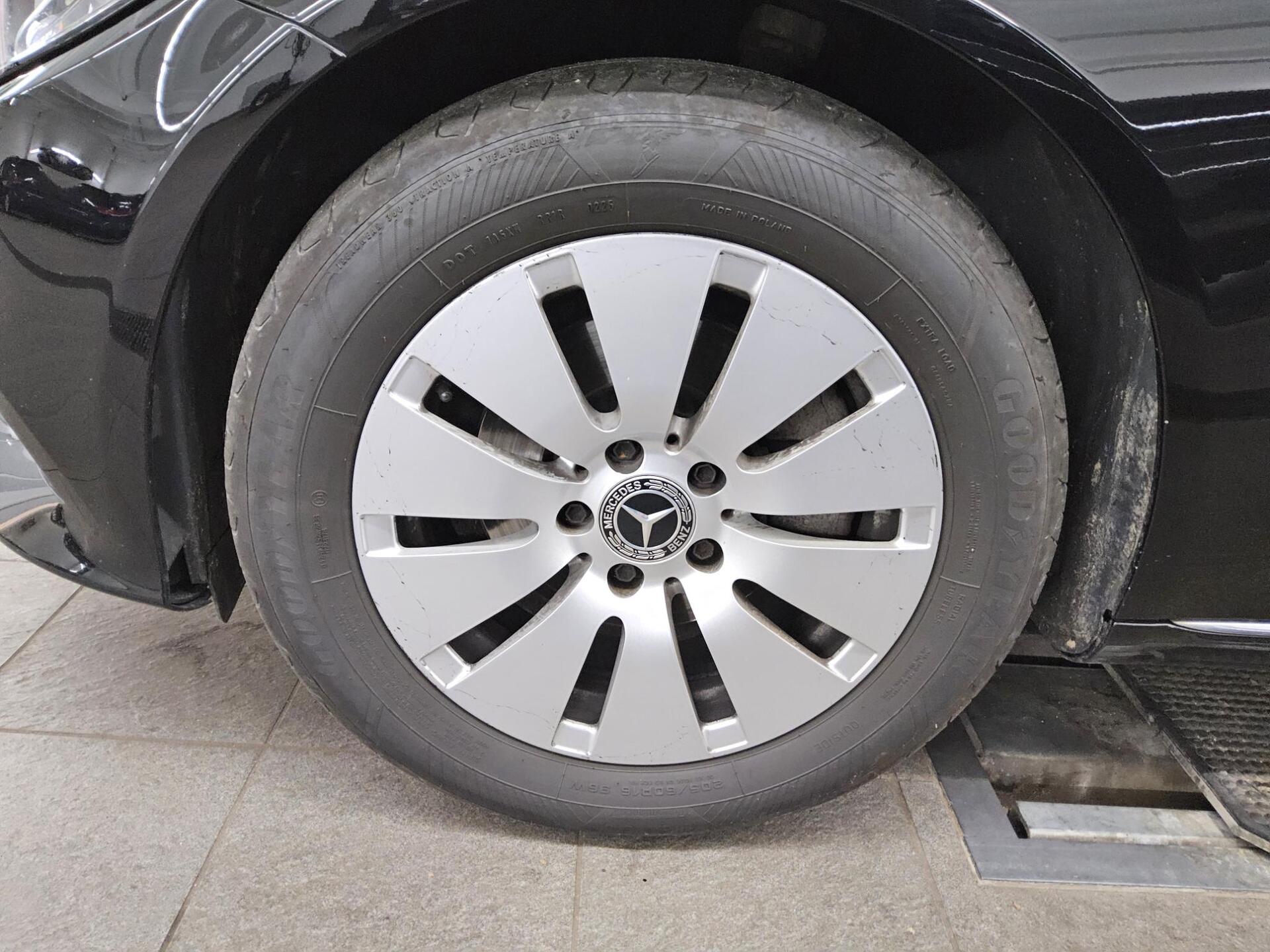 Mercedes-Benz C 200 T d Navi AHK Tempomat 10