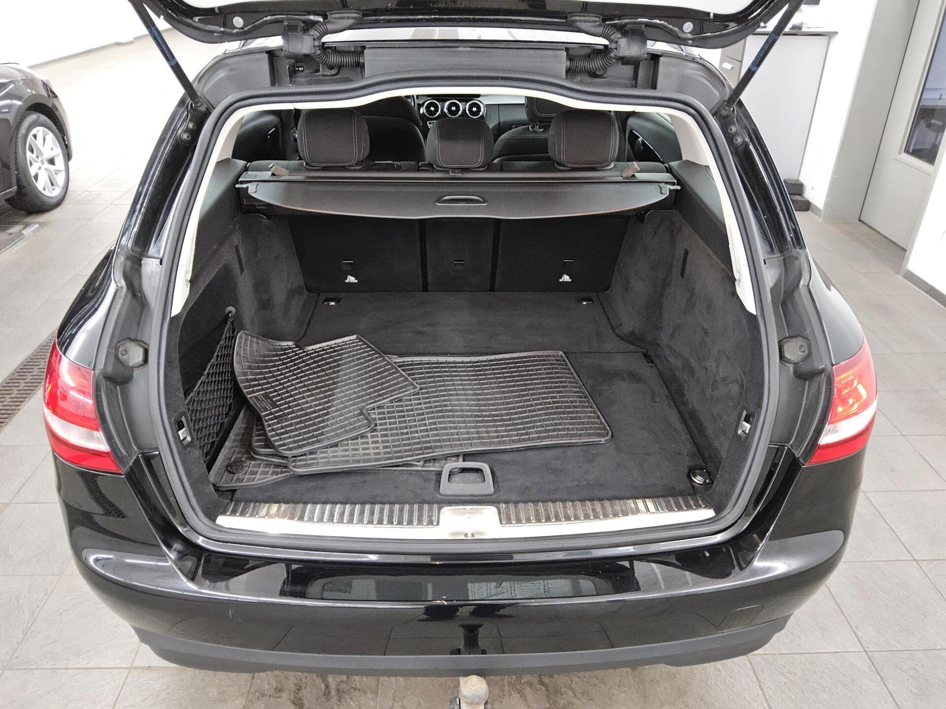 Mercedes-Benz C 200 T d Navi AHK Tempomat 11