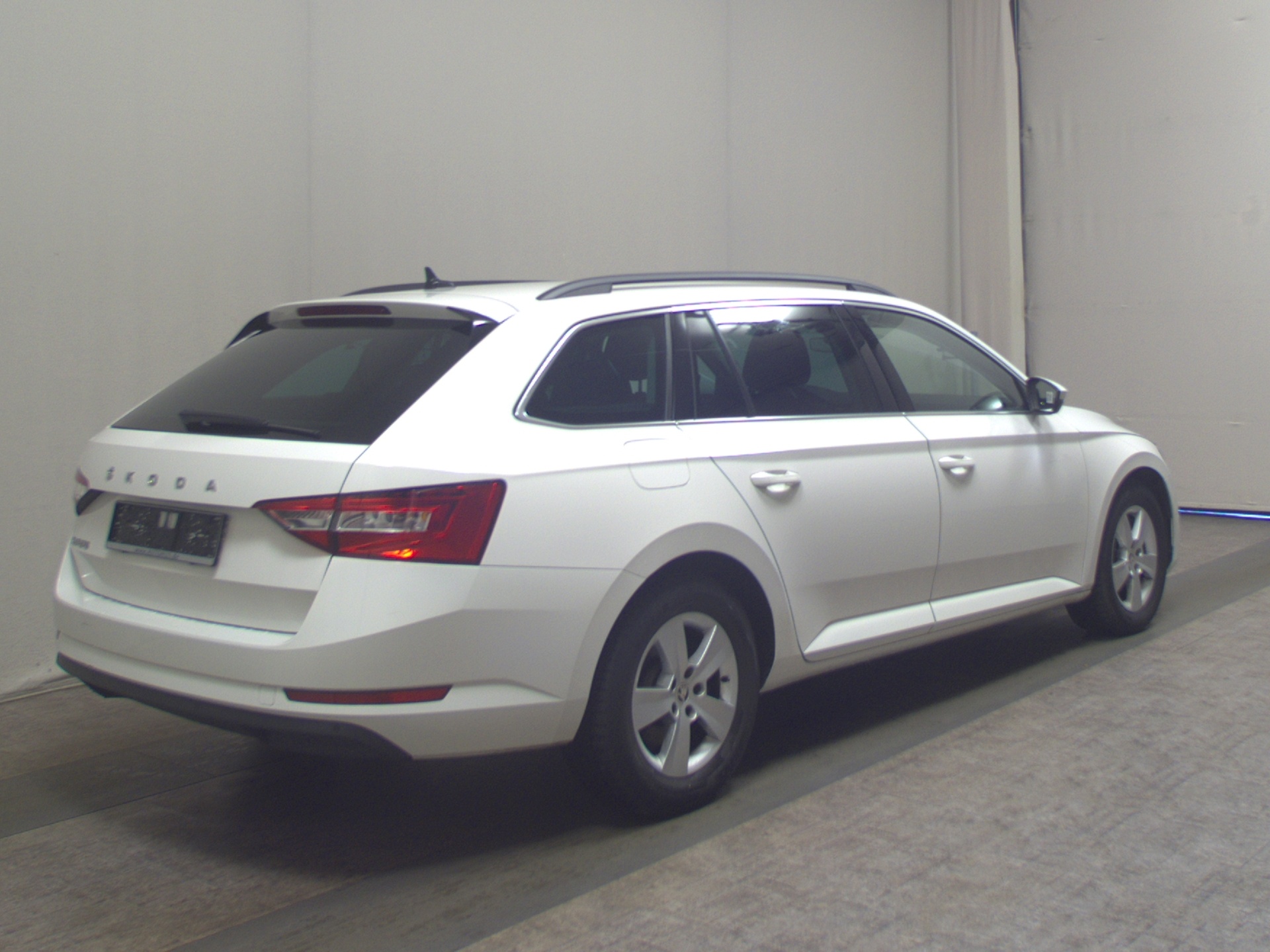 Skoda Superb Kombi 2.0 TDI Ambition Navi LED vc Sound 4