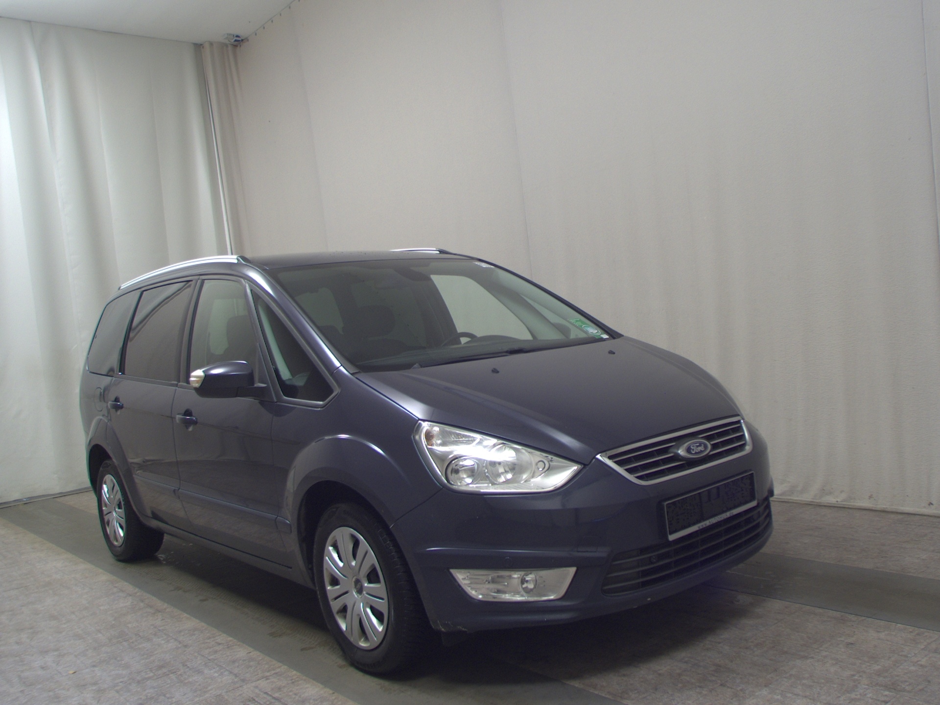 Ford Galaxy 2.0 TDCi Trend 5-Sitzer Navi AHK Shz PDC 3