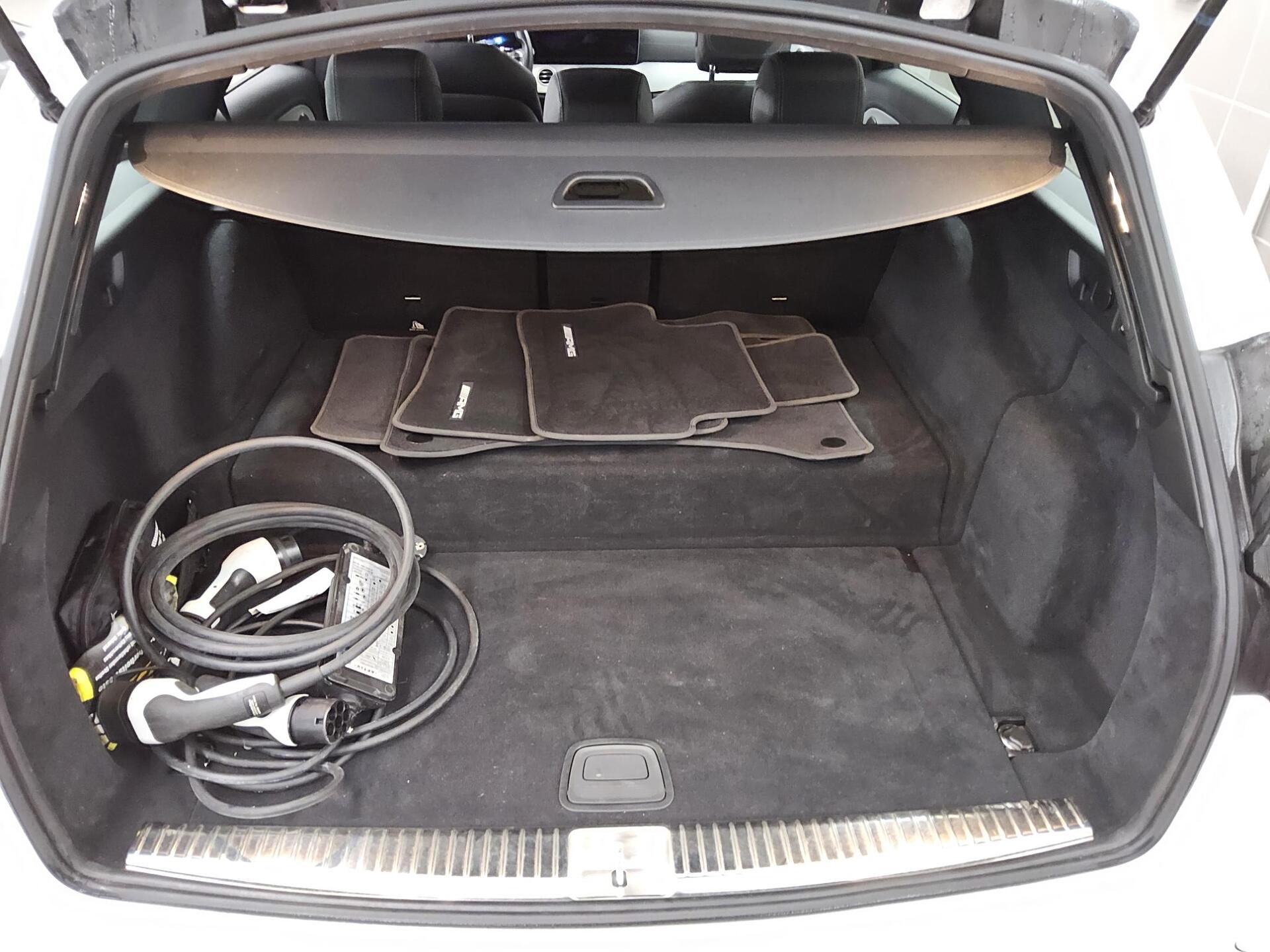 Mercedes-Benz E 300 T de AMG-Line Night Navi Widescreen LED 12