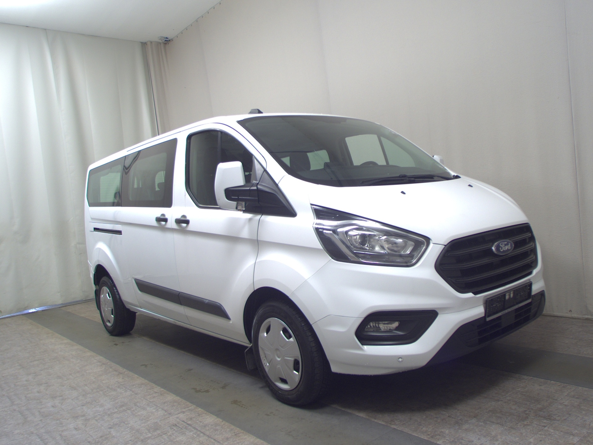 Ford Tourneo Custom 2.0 TDCi Trend L2H1 9-Sitze 3