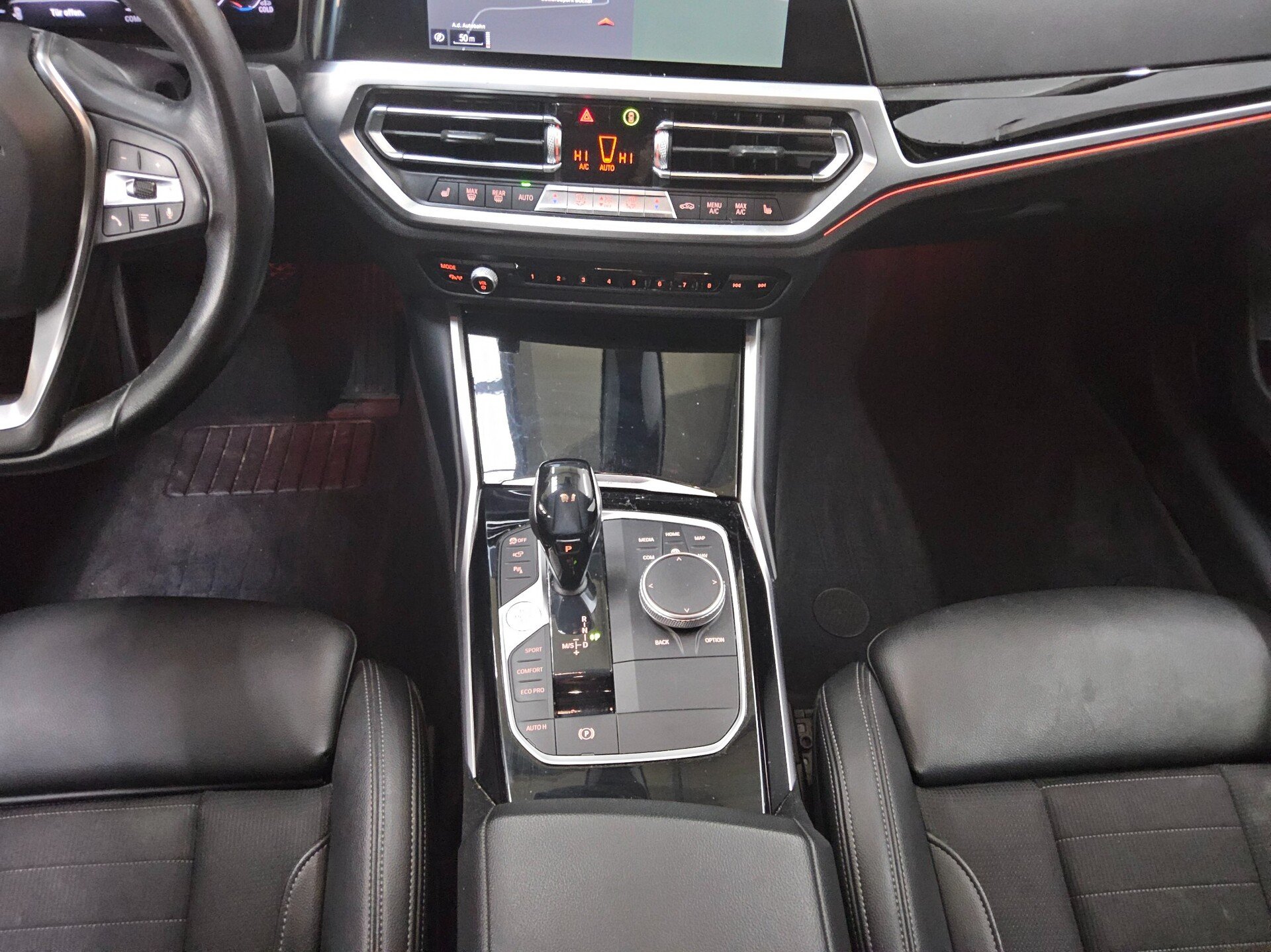 BMW 320dA Sport-Line T-Leder Navi LC prof. HuD LED+ 6