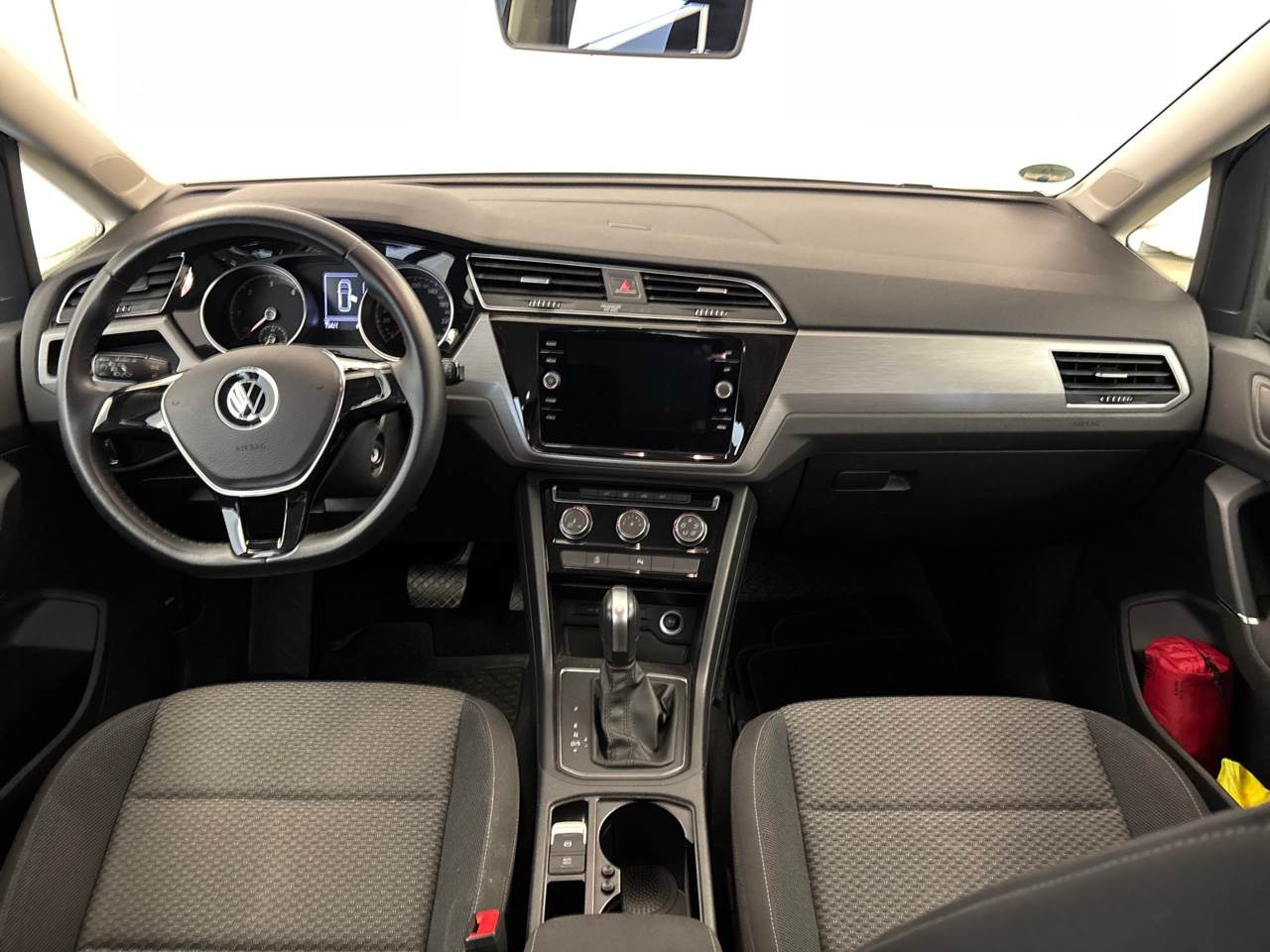 Volkswagen Touran 2.0 TDI Comf. Navi AHK PDC 5