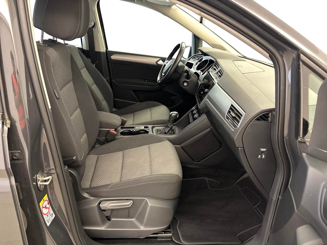 Volkswagen Touran 2.0 TDI Comf. Navi AHK PDC 7