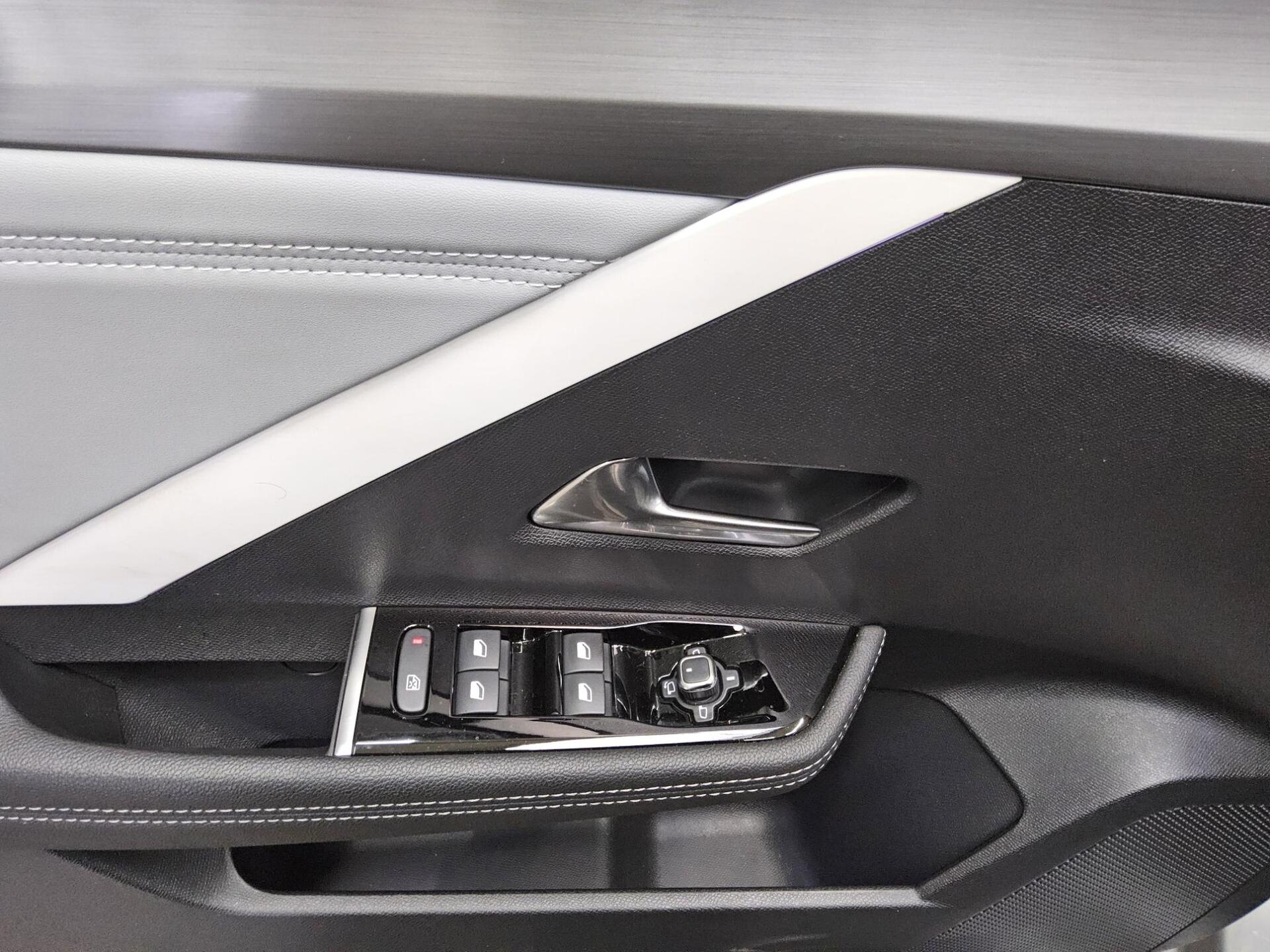 Opel Astra ST 1.2 Turbo Business Elegance Navi LED 9