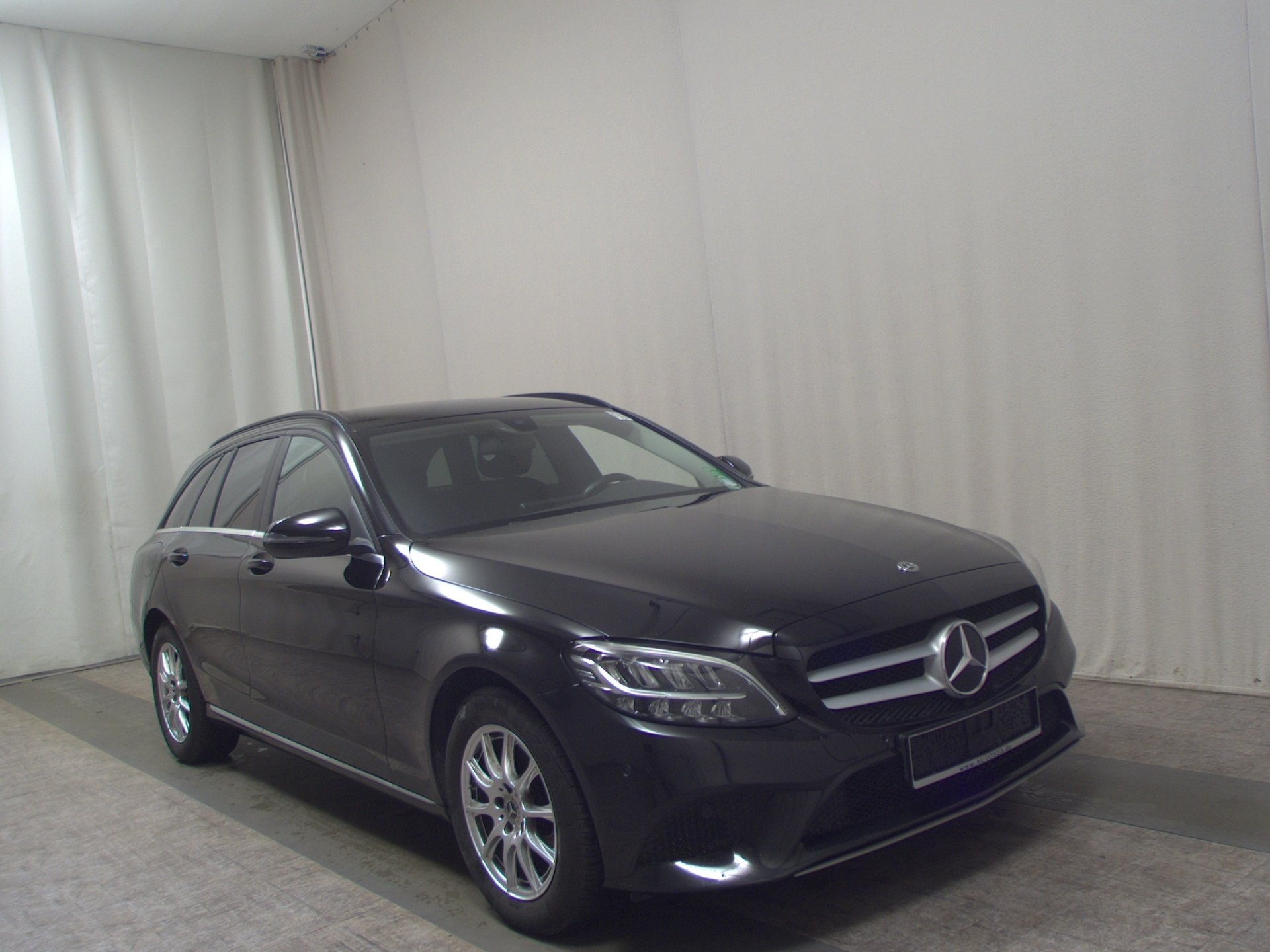 Mercedes-Benz C 180 T d Navi LED RFK AHK Shz 3