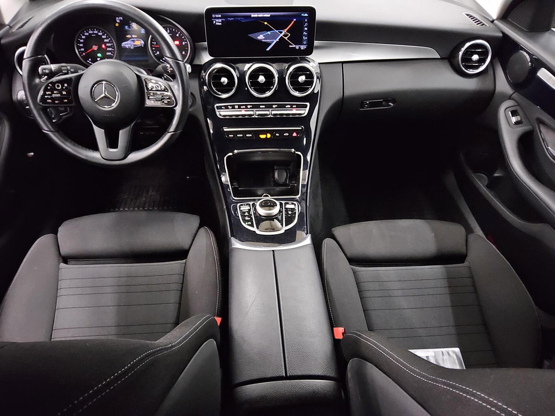 Mercedes-Benz C 180 T d Navi LED RFK AHK Shz 5