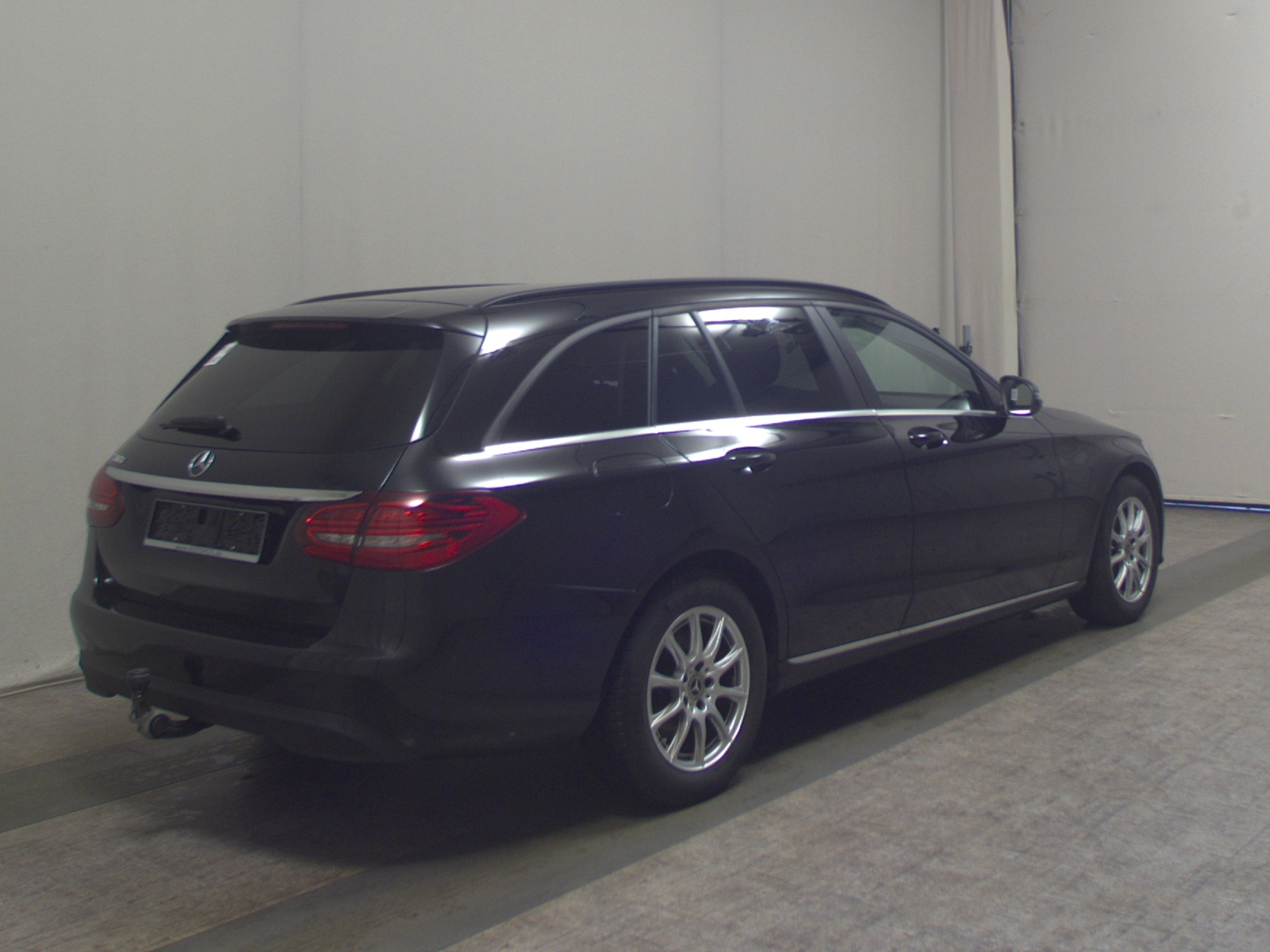 Mercedes-Benz C 180 T d Navi LED RFK AHK Shz 4