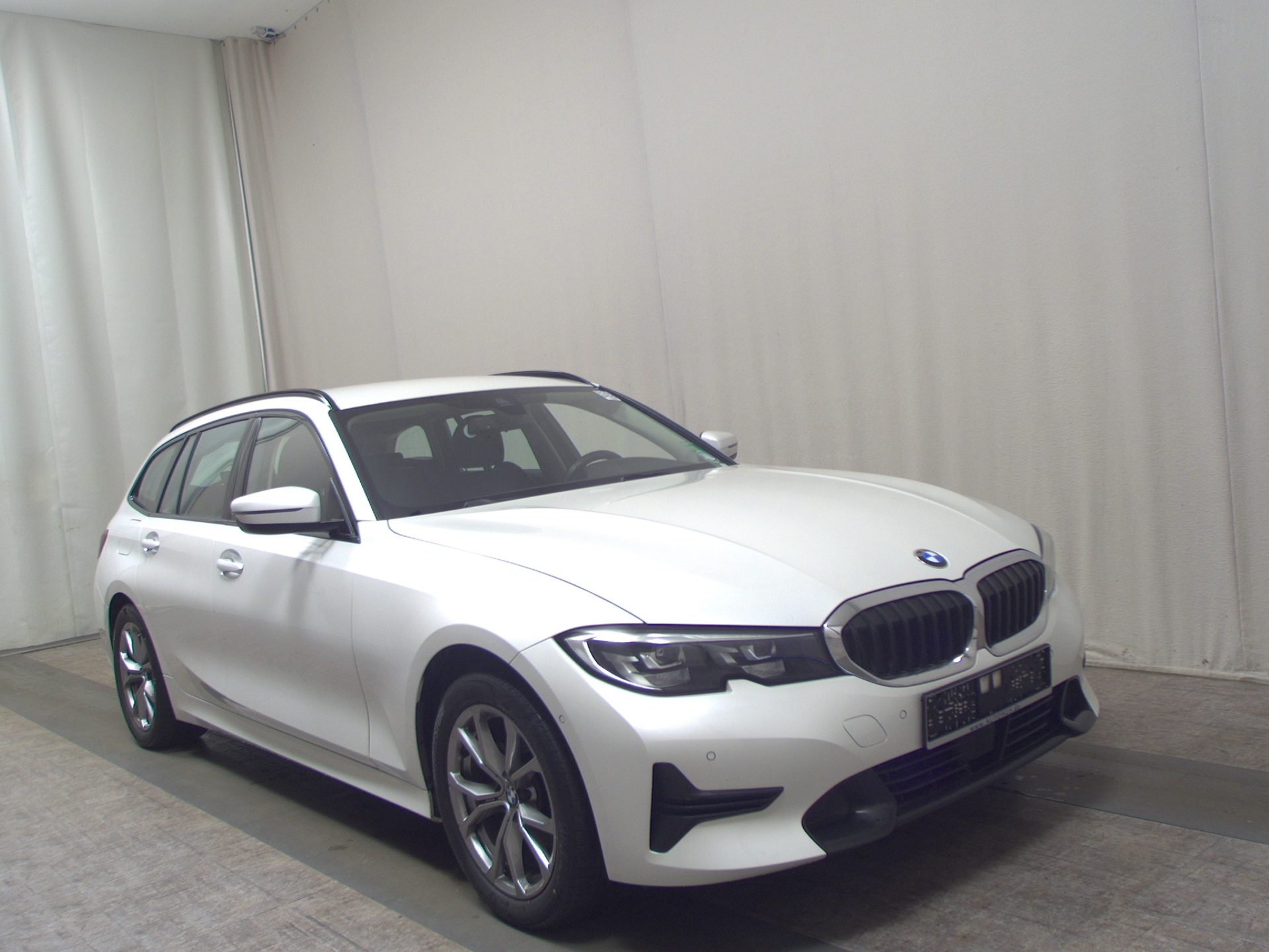 BMW 320dA Touring Sport-Line T-Leder Navi LED LC Pro 3