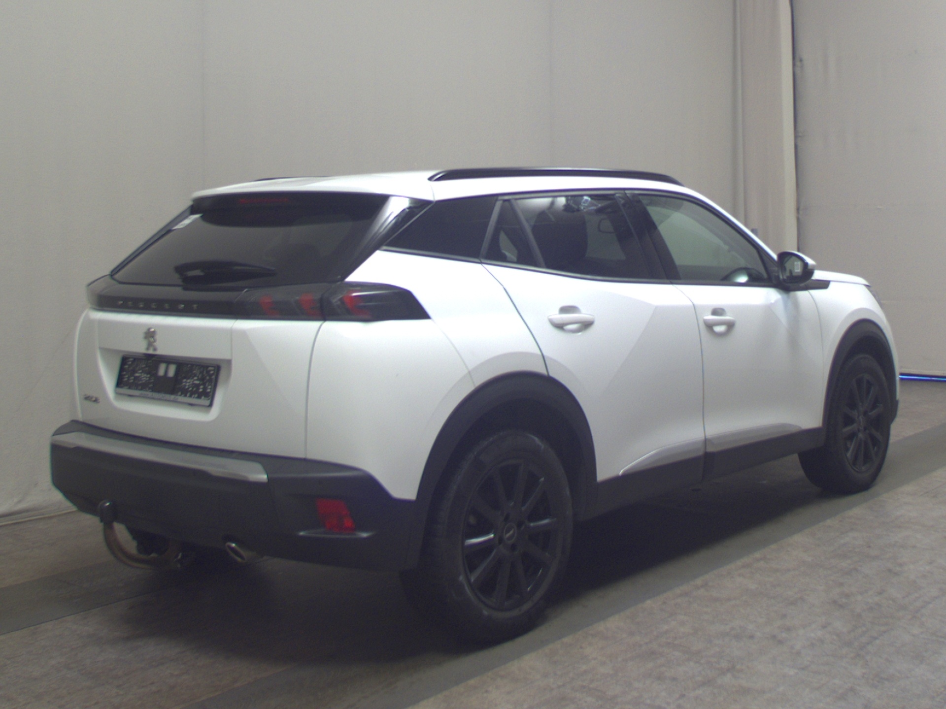 Peugeot 2008 1.5 BlueHDI Allure T-Leder Navi LED AHK ACC 4