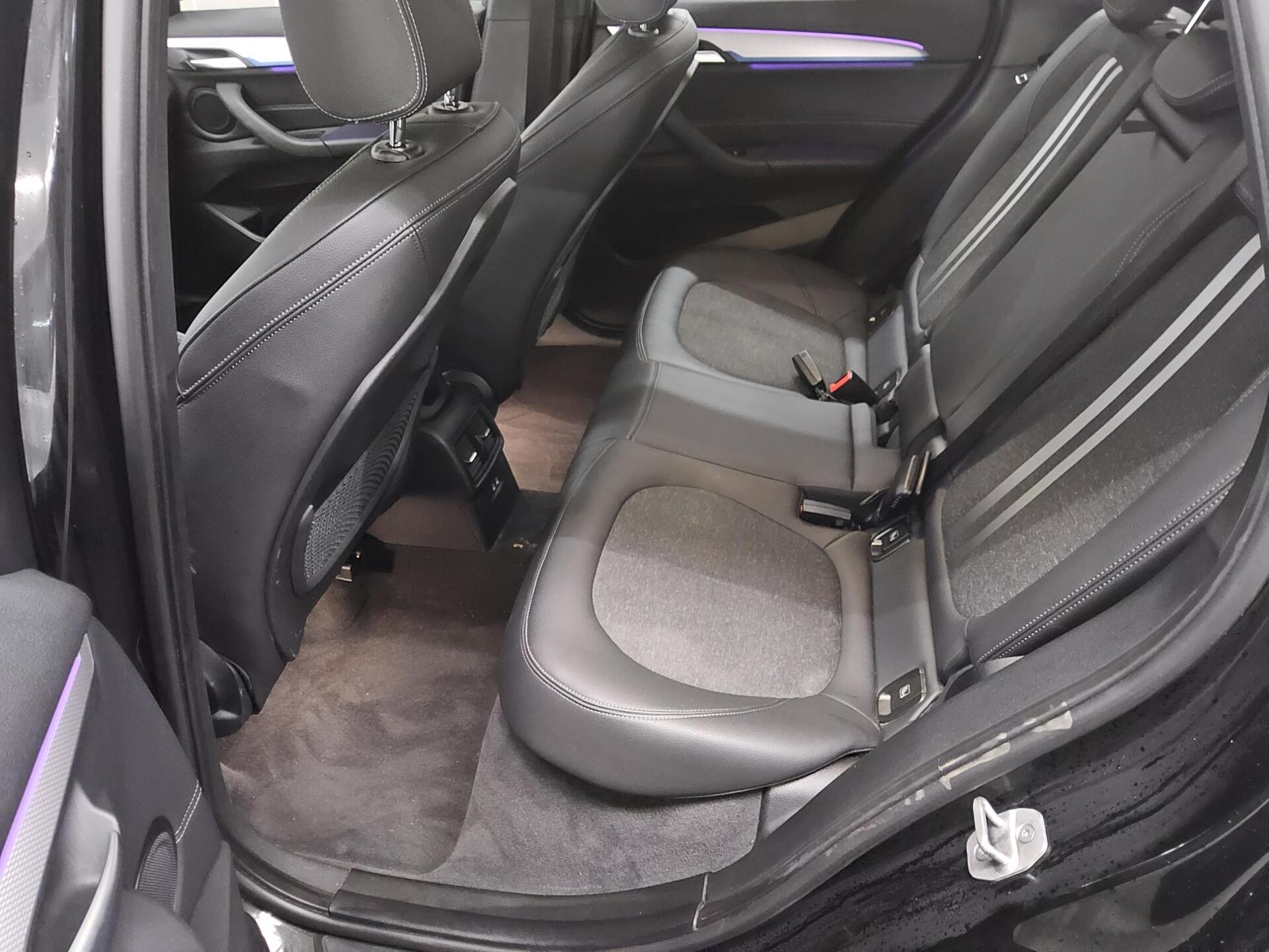 BMW X1 xDrive25e M-Sport T-Leder Navi LED AHK 12