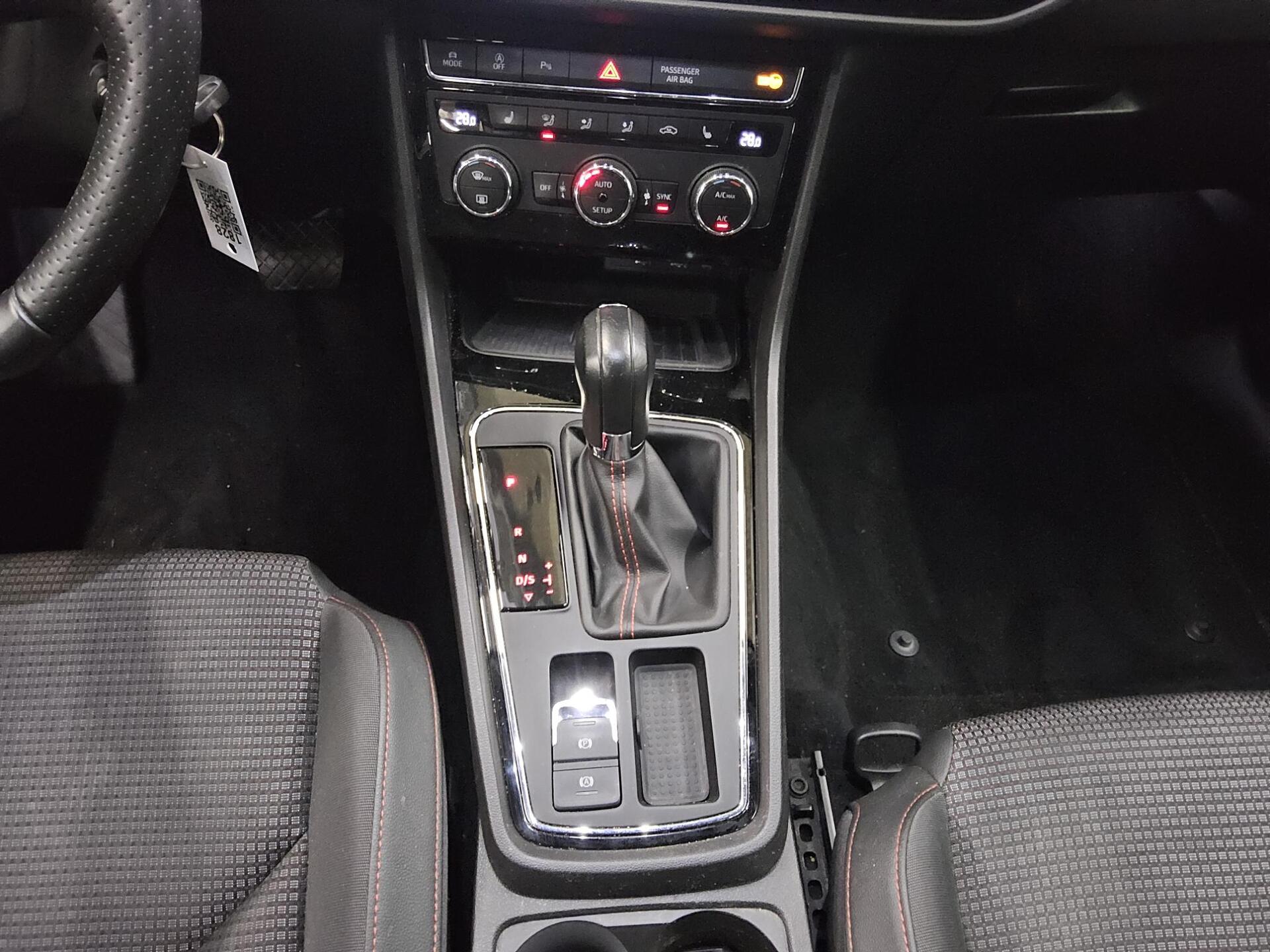 Seat Leon Sportstourer 2.0 TDI FR-Line Navi LED Shz 6