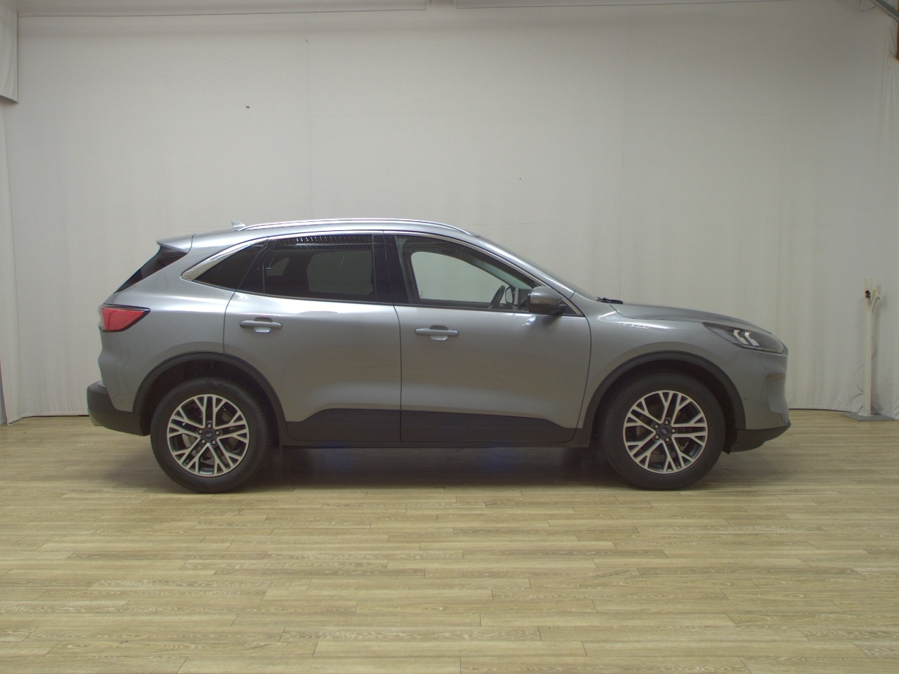 Ford Kuga 1.5 EB Titanium Navi LED RFK ACC HuD RfK